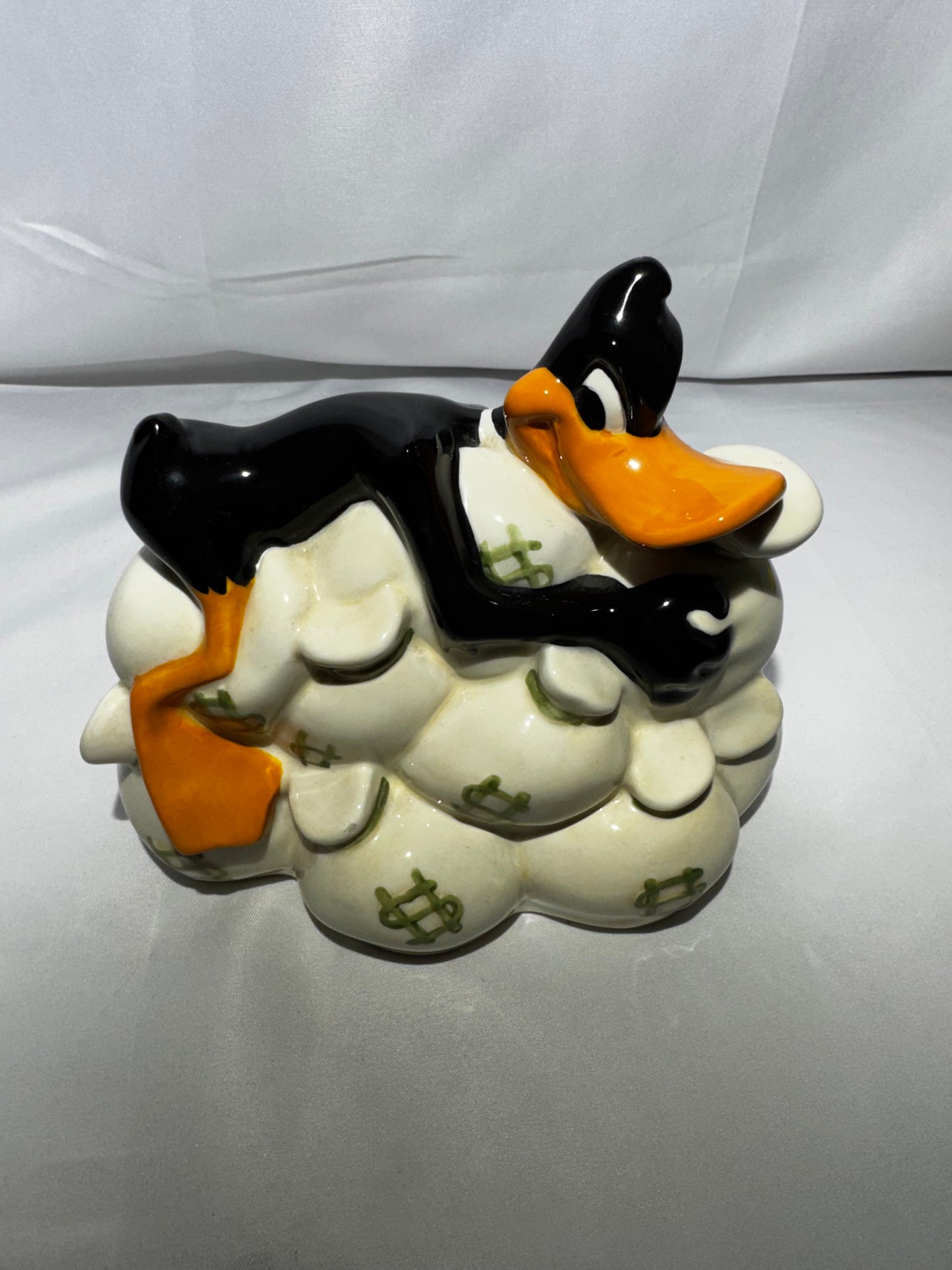 Vintage 1995 Warner Bros Looney Tunes Daffy Duck Ceramic Money Bank Collectible￼