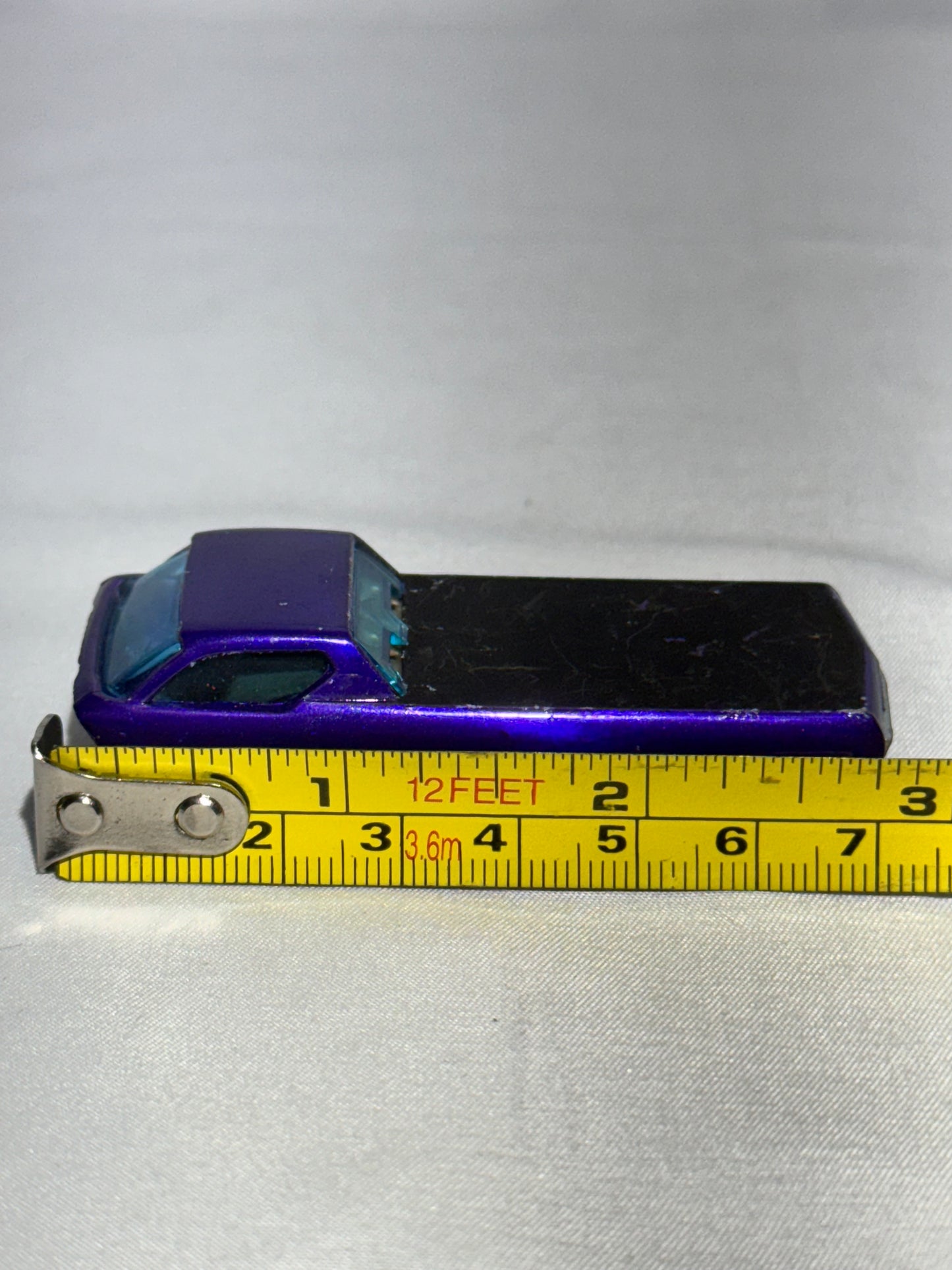 Vintage Hot Wheels Redline Deora – 1967 Original– Spectraflame Purple