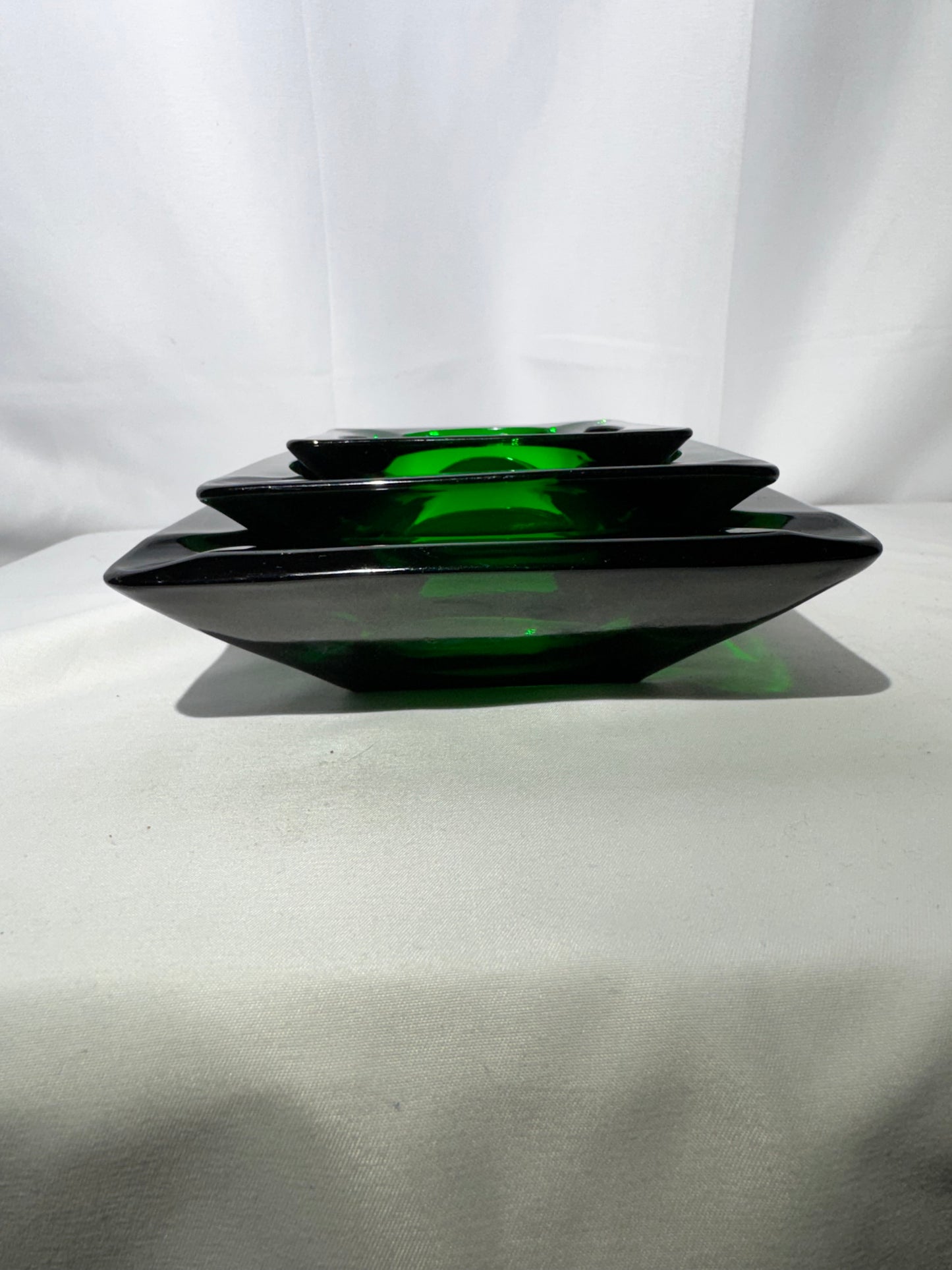 Vintage Forest Green Nesting Ashtray Set – Mid-Century Pressed Glass