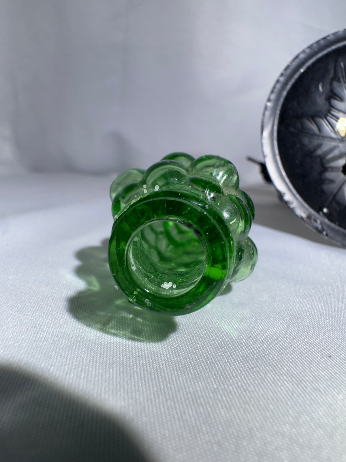 Vintage Green Glass Hanging Grape Salt & Pepper Shakers with Metal Vine Stand – 1950s–1960s