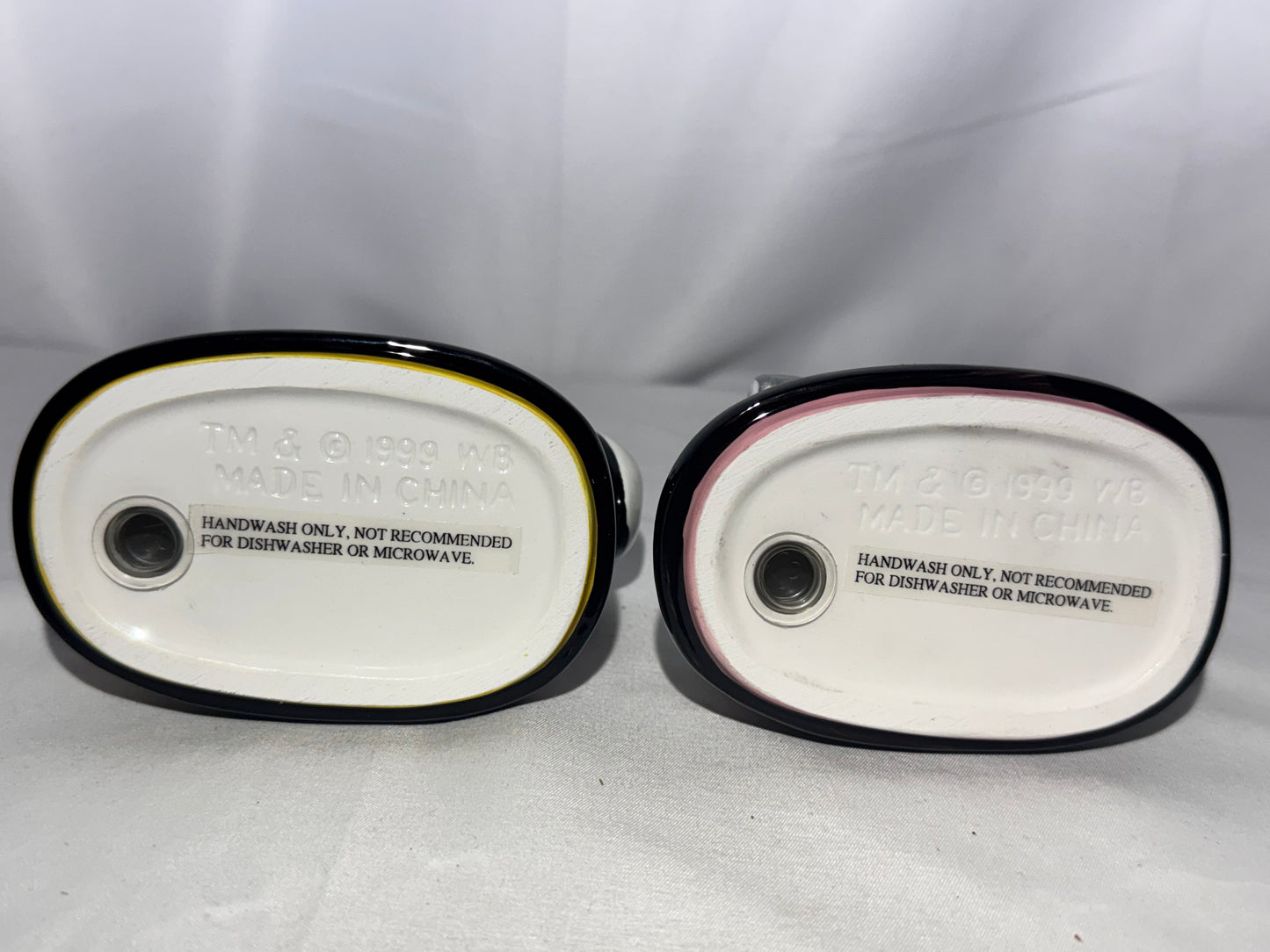 Warner Bros. Looney Tunes Pepe Le Pew & Penelope Salt & Pepper Shakers (1999)