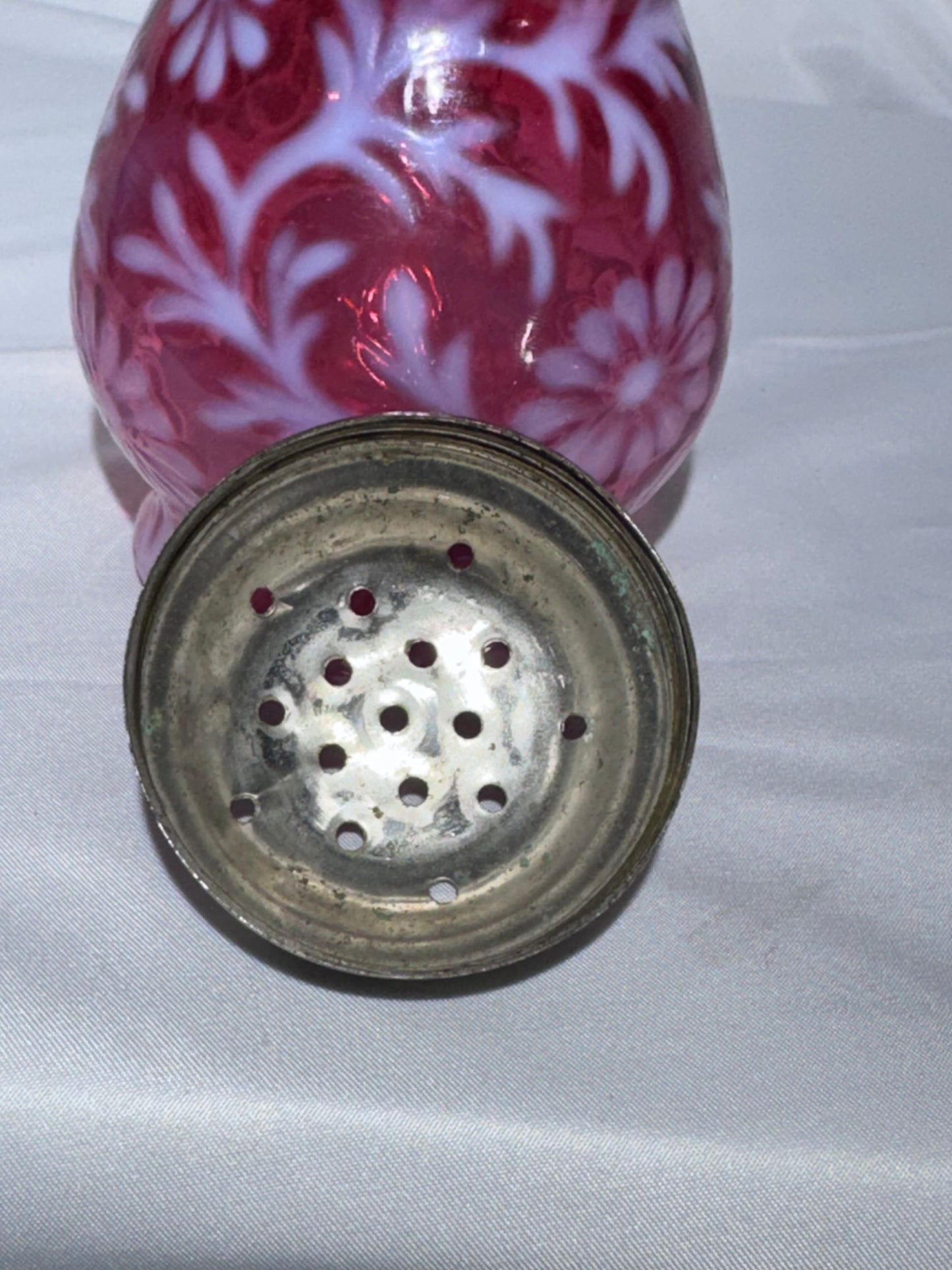 Vintage Northwood Cranberry Opalescent “Daisy & Fern” Sugar Shaker – 4.5”