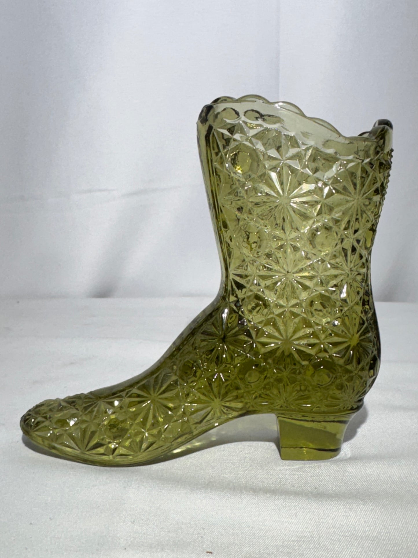 Fenton Art Glass Colonial Green Boot Toothpick Holder – Daisy & Button Pattern (1970s)