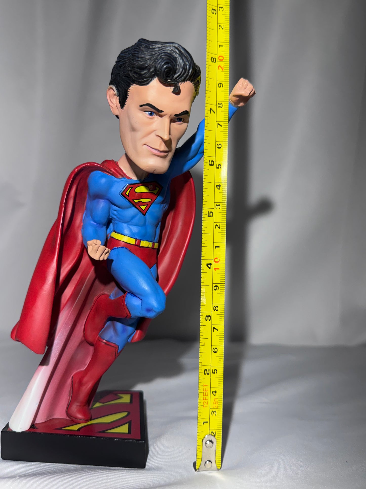 NECA DC Originals Superman Head Knocker Bobblehead – 8” Hand-Painted Resin – Original Box