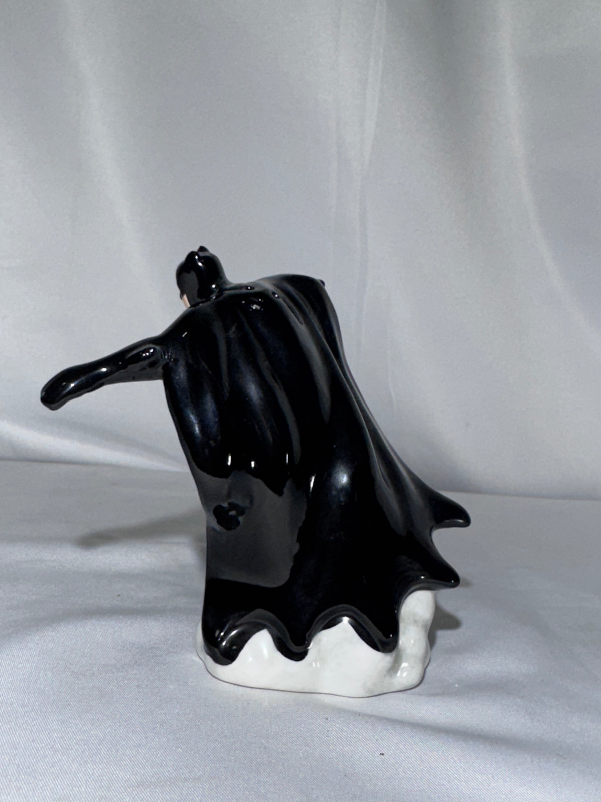 DC Comics Batman & Catwoman Magnetic Salt & Pepper Shakers – Westland Giftware #25535 – Original Box