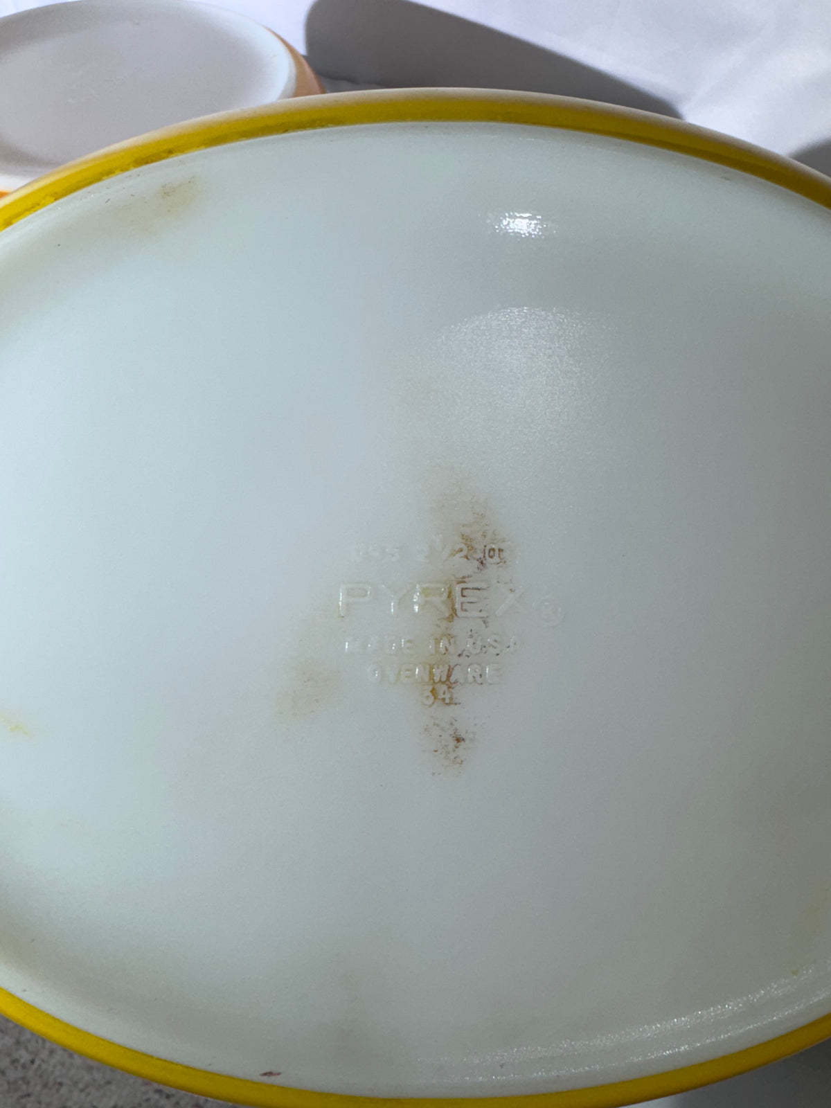 Vintage Pyrex Daisy Sunflower Mixing Bowls & Covered Casserole Dishes – 1970s – Set of 9 Pieces