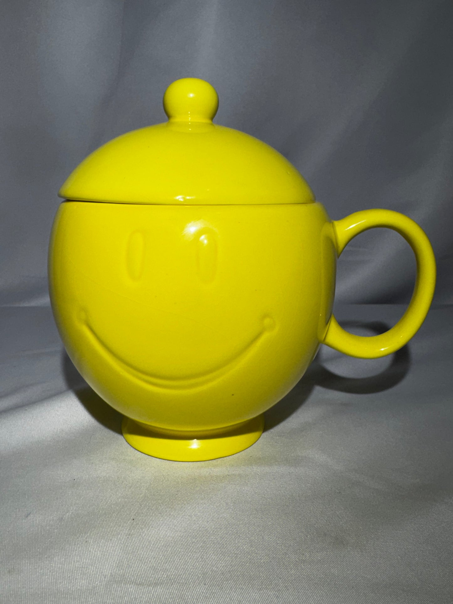 Vintage Teleflora Smiley Face Mug w/Lid Yellow Ceramic Retro Be Happy