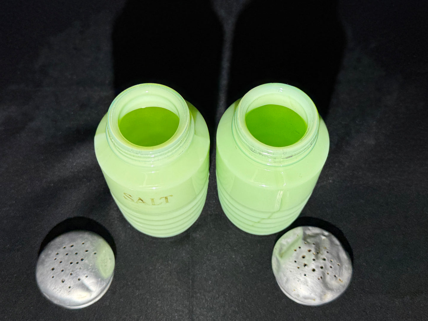 Vintage Jeannette Jadeite Salt & Pepper Shakers Ribbed Beehive Uranium Glass 1930s
