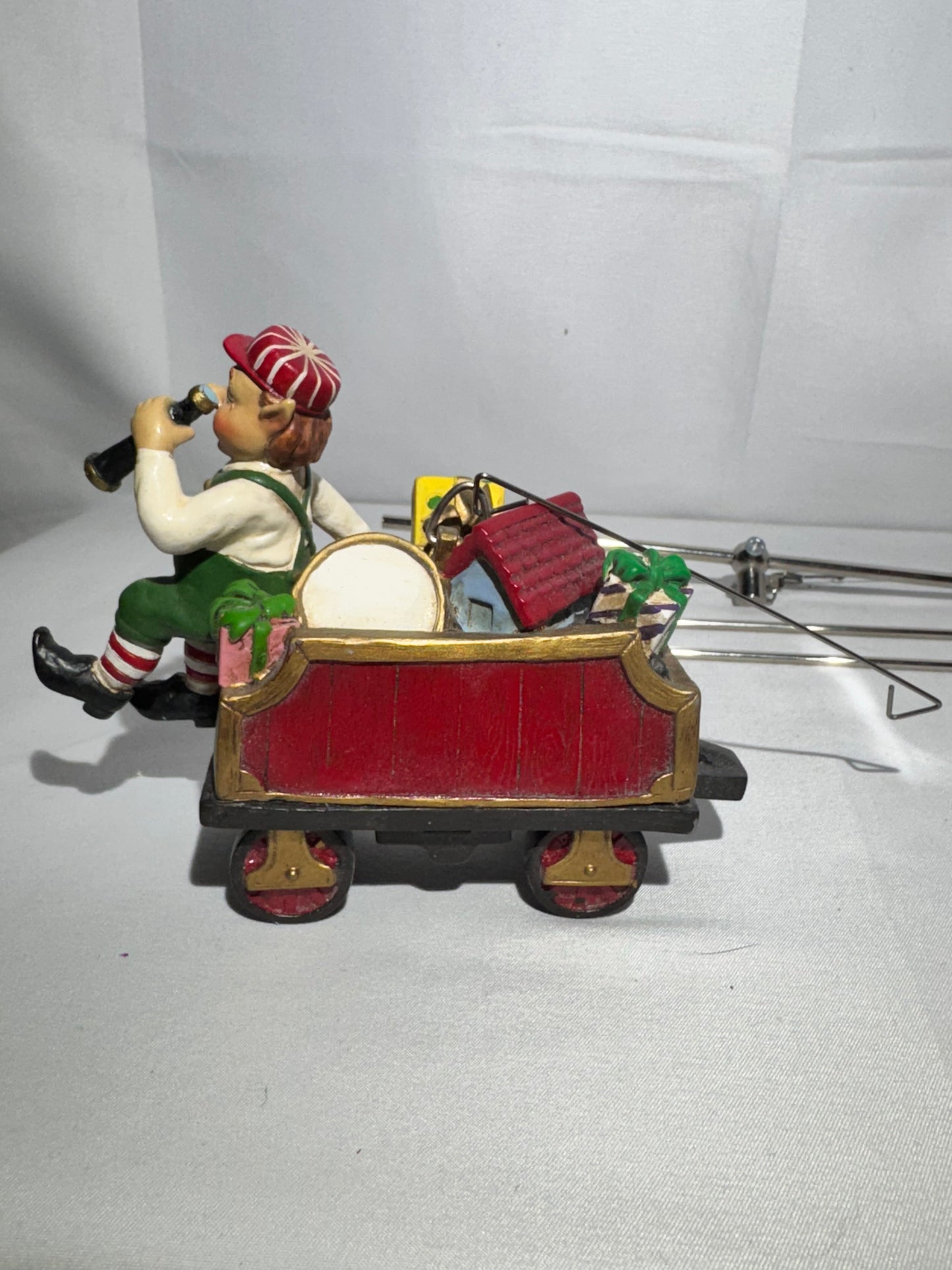 Department 56 – Flight of Fancy “High Altitude Engineer” (Item #465083) – Battery Operated, Tested & Working!