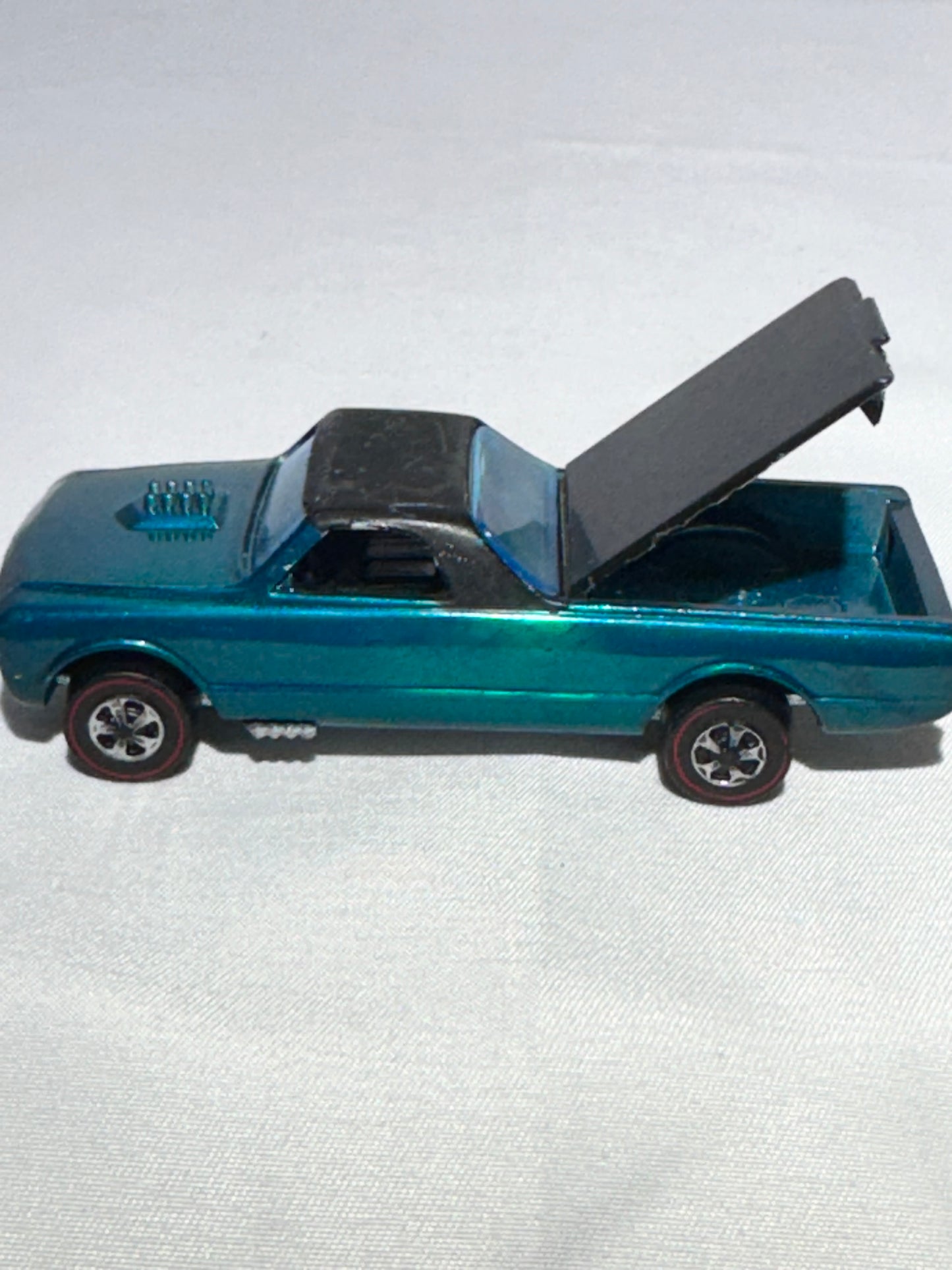 Vintage Hot Wheels Custom Fleetside – Original Redline Series (1967)