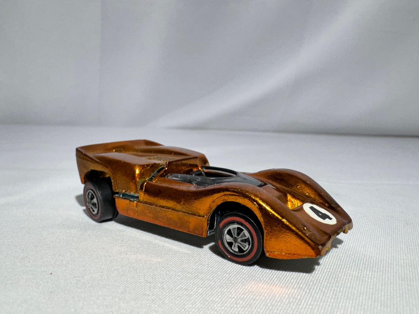 Hot Wheels McLaren M64 Redline – Gold – 1968 Mattel – US & Foreign Patent Pending