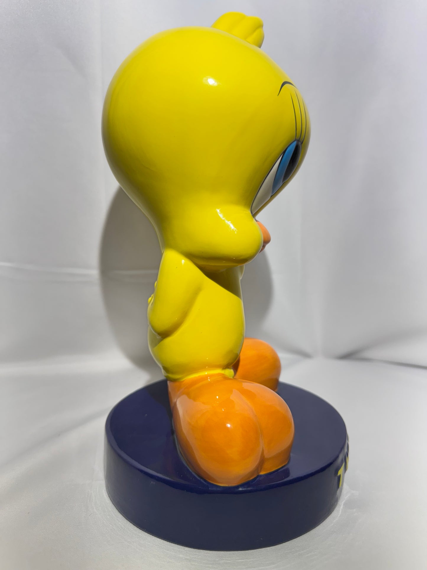 Looney Tunes Warner Bros. Tweety Bird Ceramic Piggy Bank – 1995/1996 – With Stopper