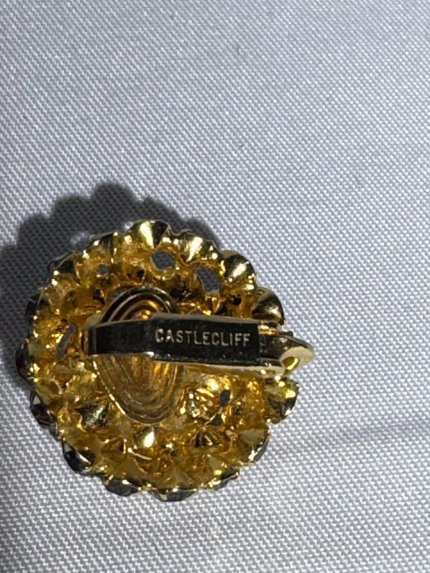 Vintage 1940s Castlecliff Clip-On Earrings – Gold-Tone Dome with Blue-Gray Rhinestones