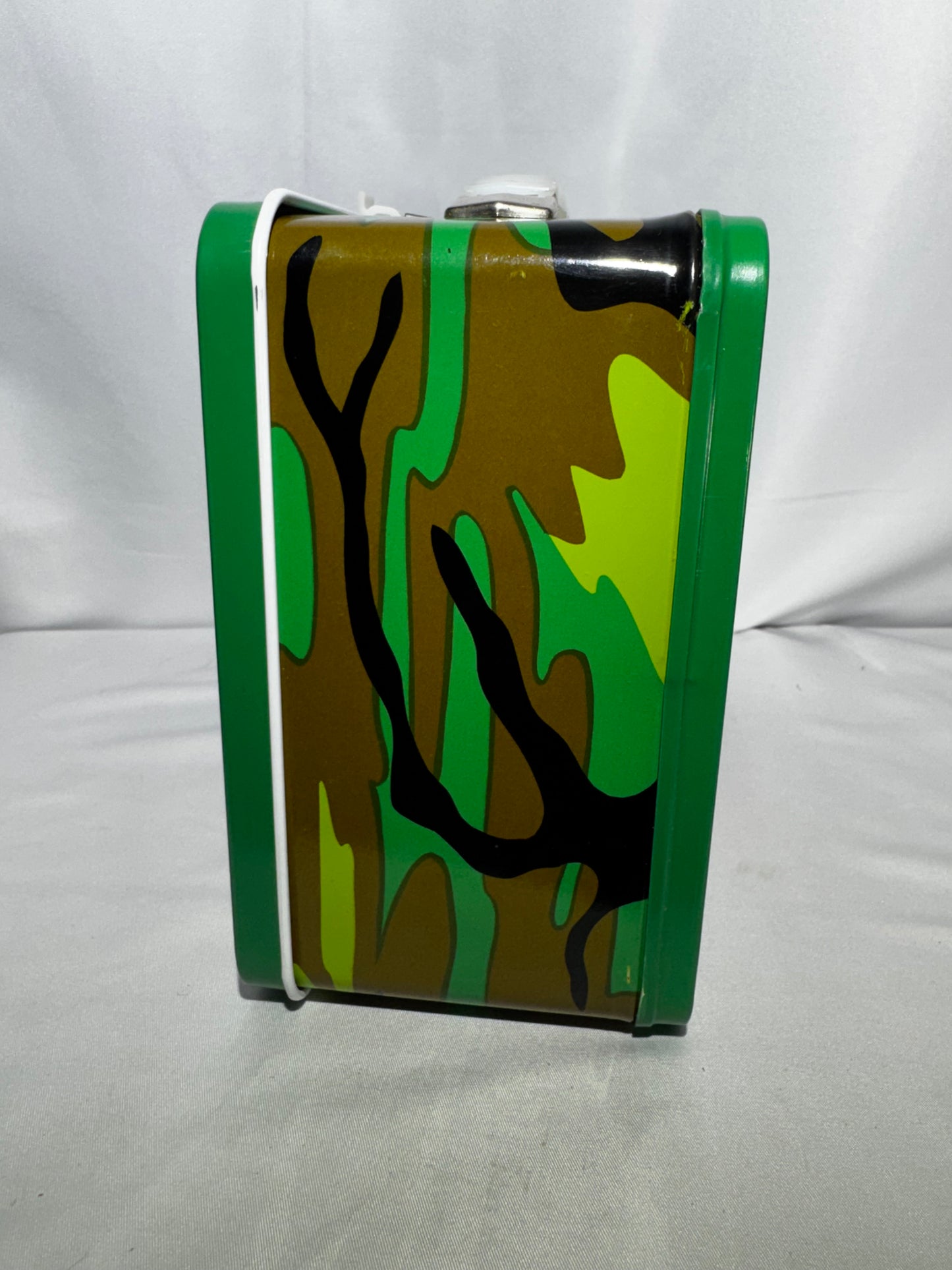 Vintage 1985 Rambo First Blood Part II Metal Lunchbox Thermos Sylvester Stallone with paper