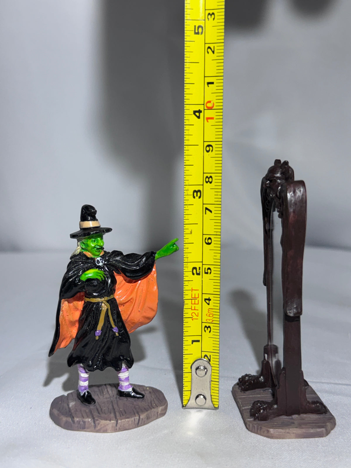 Lemax Spooky Town “Mirror Mirror” Figurine Set #52103 — Retired 2005