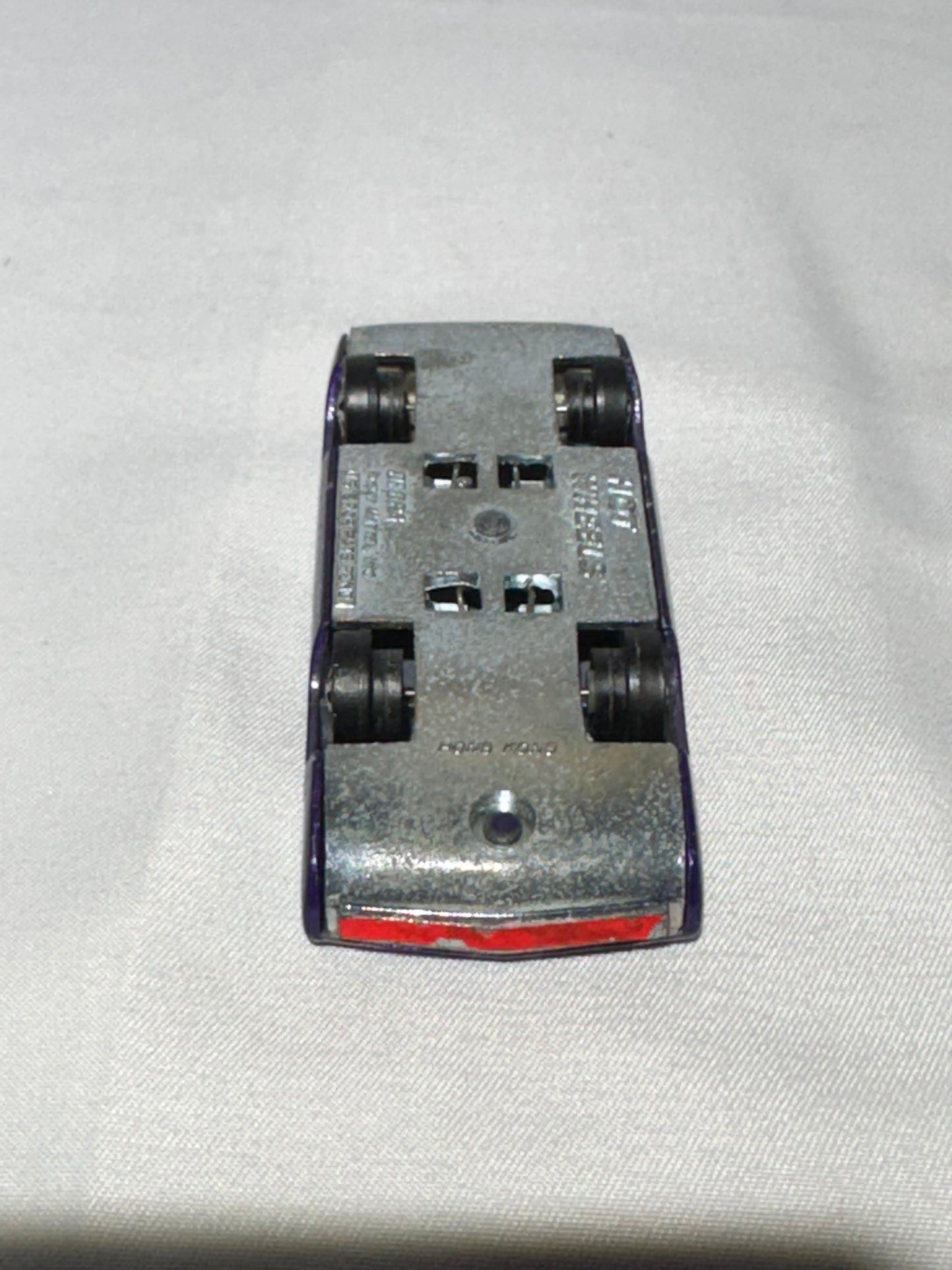 Vintage Hot Wheels Redline Deora – 1967 Original– Spectraflame Purple