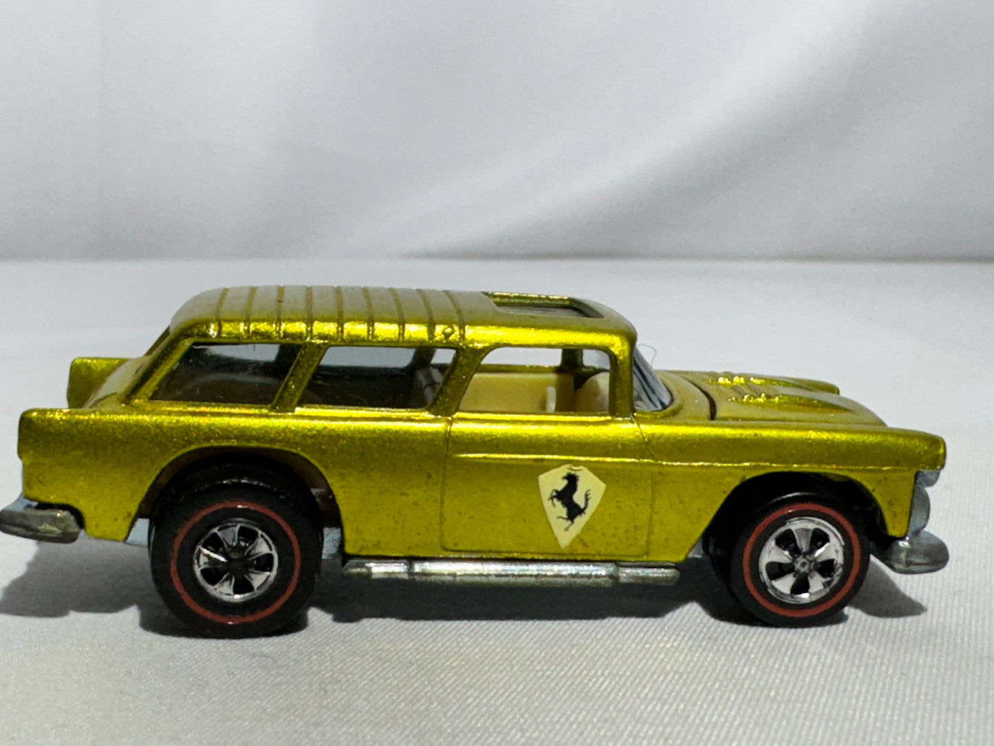 Vintage Hot Wheels Redline – 1969 Classic Nomad – Antifreeze Green