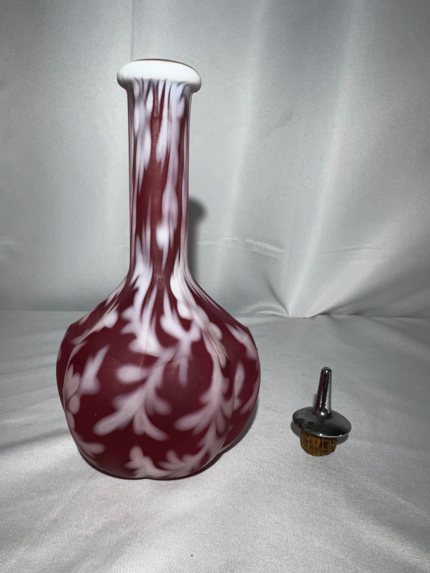 Fenton Cranberry Opalescent Daisy & Fern Barber Bottle – Vintage Art Glass Vanity Decanter