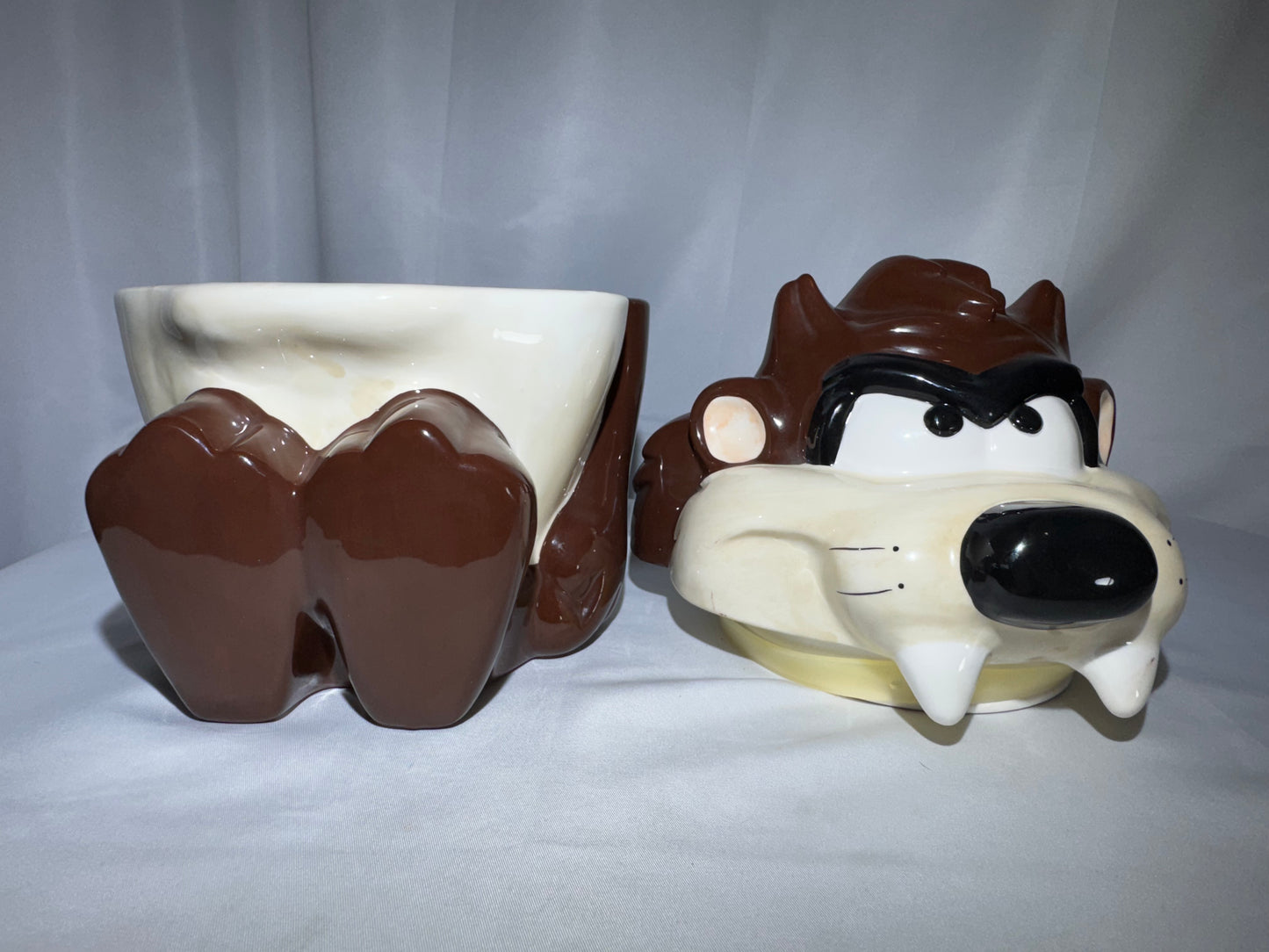 Warner Bros Taz Cookie Jar Canister 1995 Looney Tunes 9.5” Airtight Lid Vintage