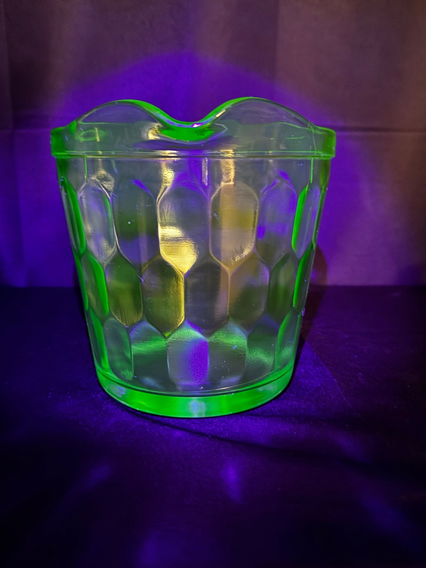 Vintage Jeannette Glass Green Uranium Glass Ice Bucket Hex Optic Honeycomb Depression Glass