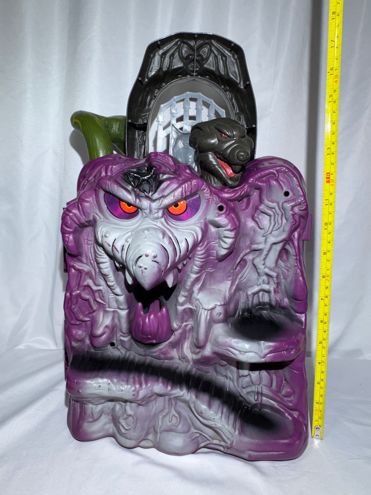 Vintage 1983/84 Mattel Masters of the Universe Snake Mountain Playset – Skeletor’s Lair Complete
