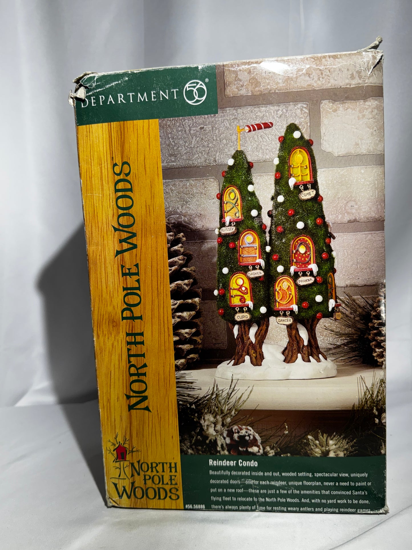 Department 56 North Pole Woods Reindeer Condo #56.56886 Lighted Tree House w/ Box READ