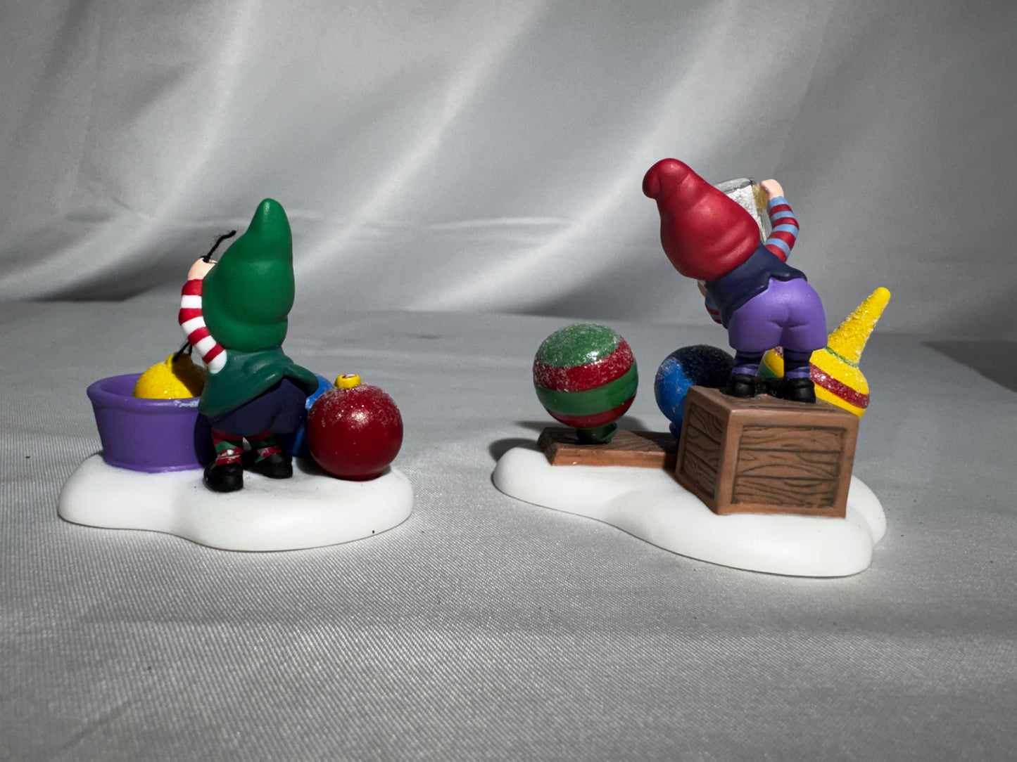 Department 56 North Pole Village Glitter Detail #56.56812 Retired Accessory Set w/ Box Repaired