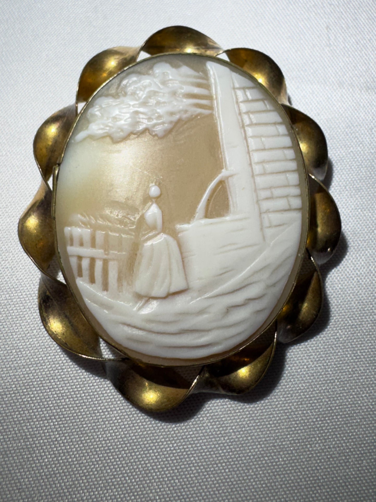 Antique/Vintage Victorian-Style Carved Shell Cameo Brooch – Rebecca at the Well – Gold-Tone Frame