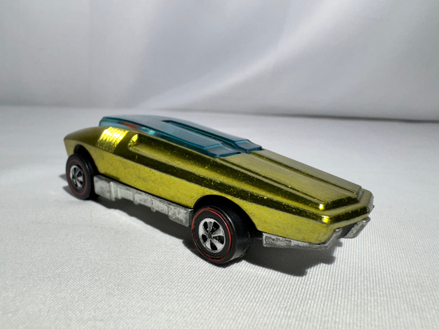 Hot Wheels Redline – Gold Whip Creamer (1969 Mattel)