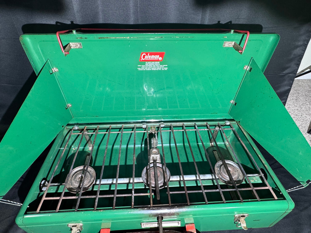 Vintage Coleman Model 426C 3-Burner Liquid Fuel Camp Stove – 1962–1964