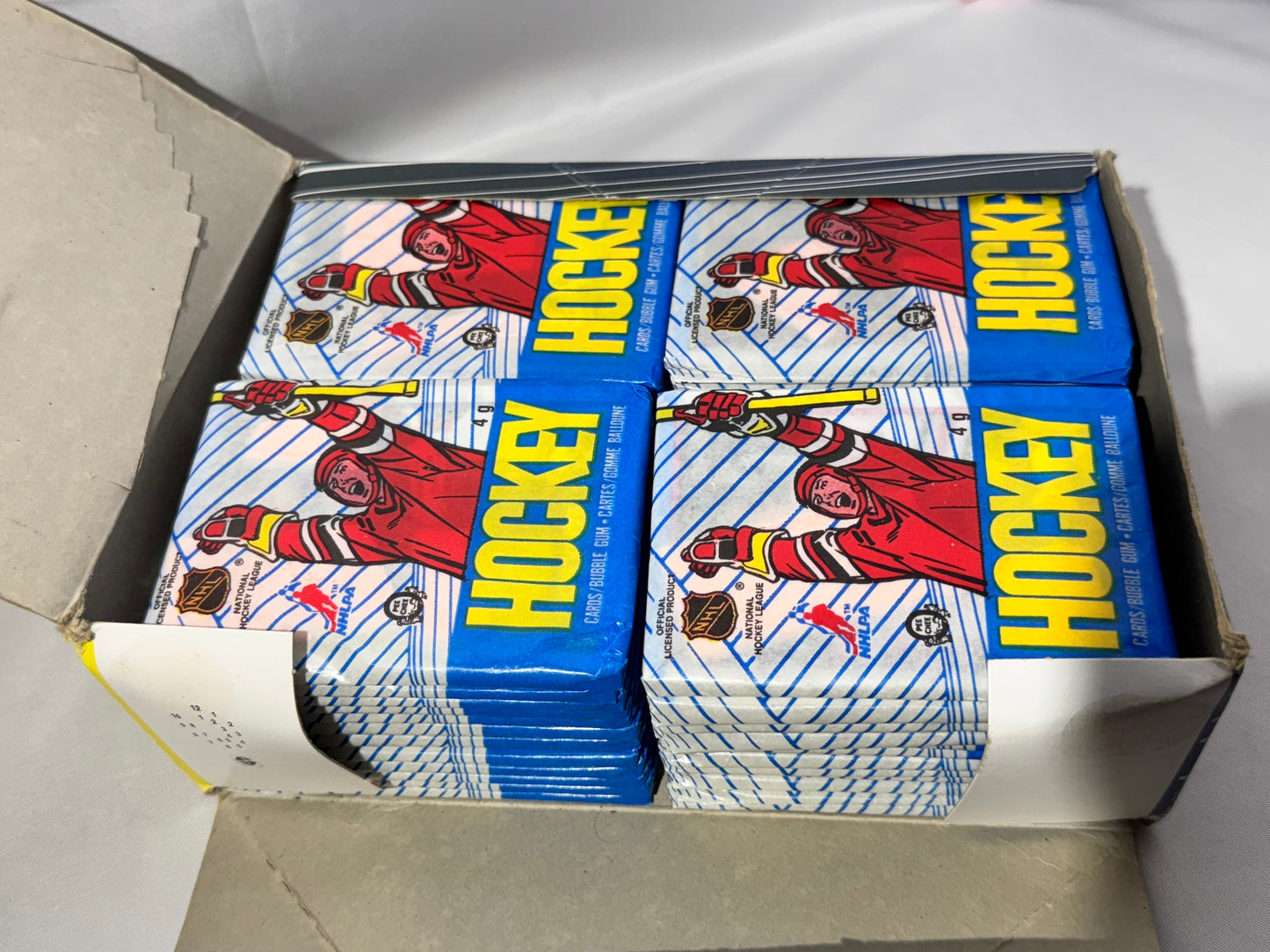 1990 NHL Hockey Cards – O-Pee-Chee – 48 Unopened Packs w/ Bubble Gum