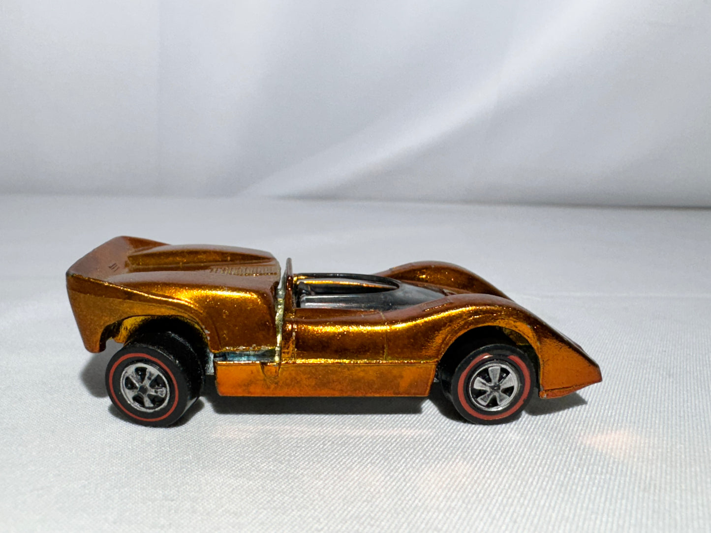 Hot Wheels McLaren M64 Redline – Gold – 1968 Mattel – US & Foreign Patent Pending