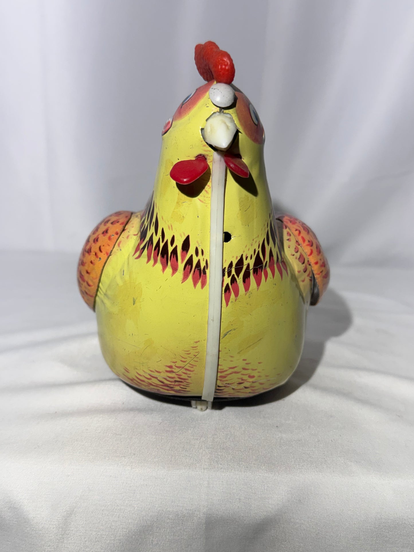 Vintage Tin Toy Hen – Battery-Operated Egg Laying Collectible