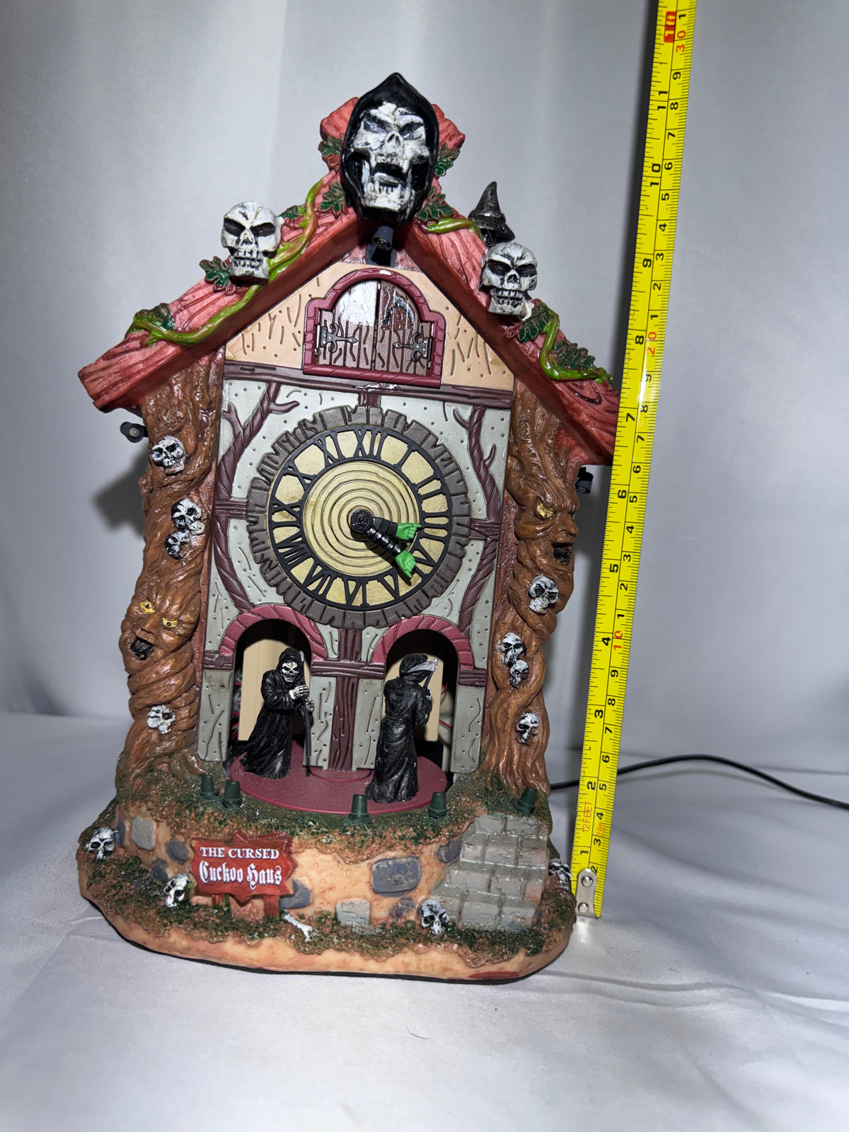 Lemax Spooky Town The Cursed Cuckoo Haus #95454 — 2019 — Animated & Lighted