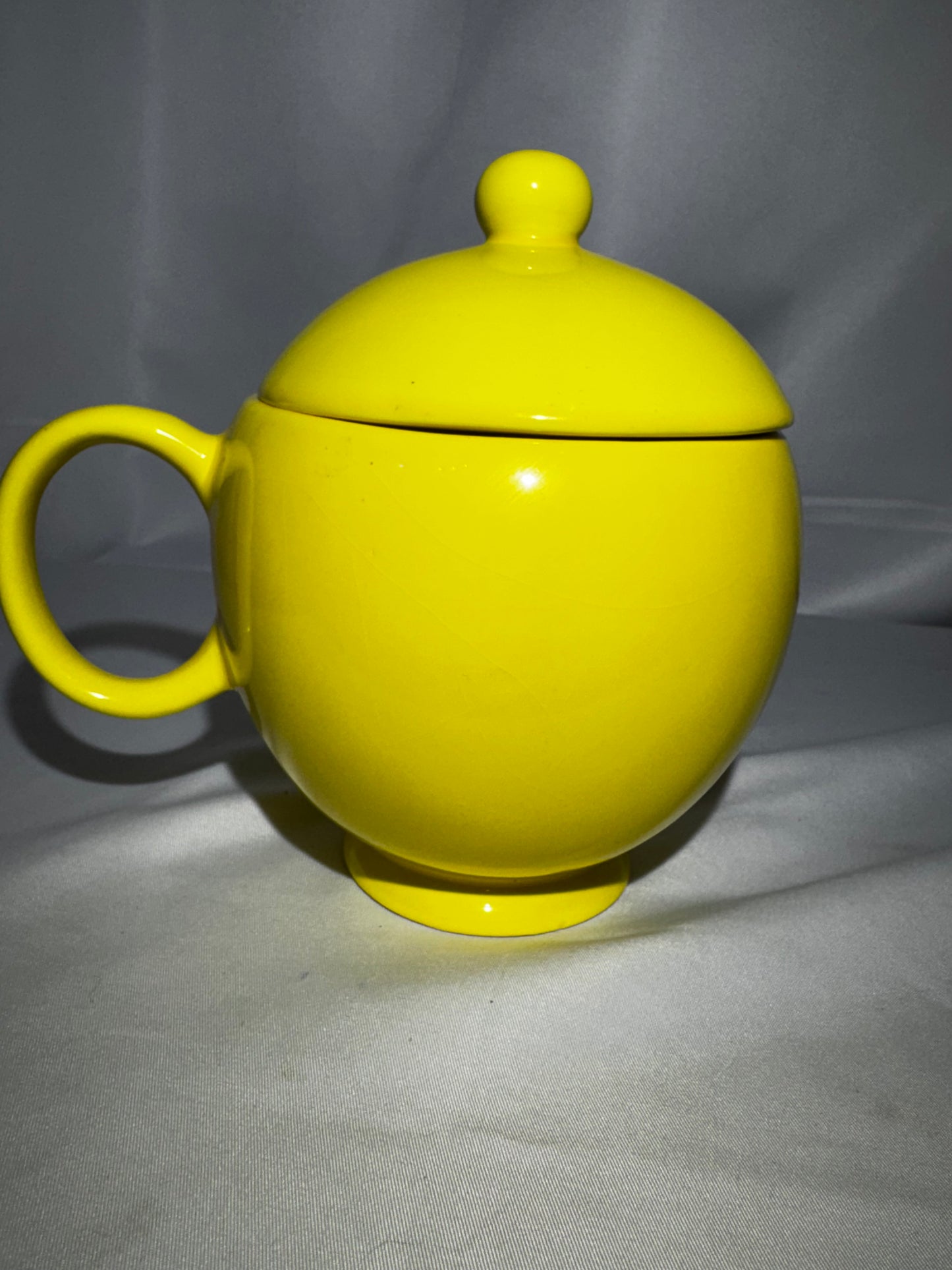 Vintage Teleflora Smiley Face Mug w/Lid Yellow Ceramic Retro Be Happy