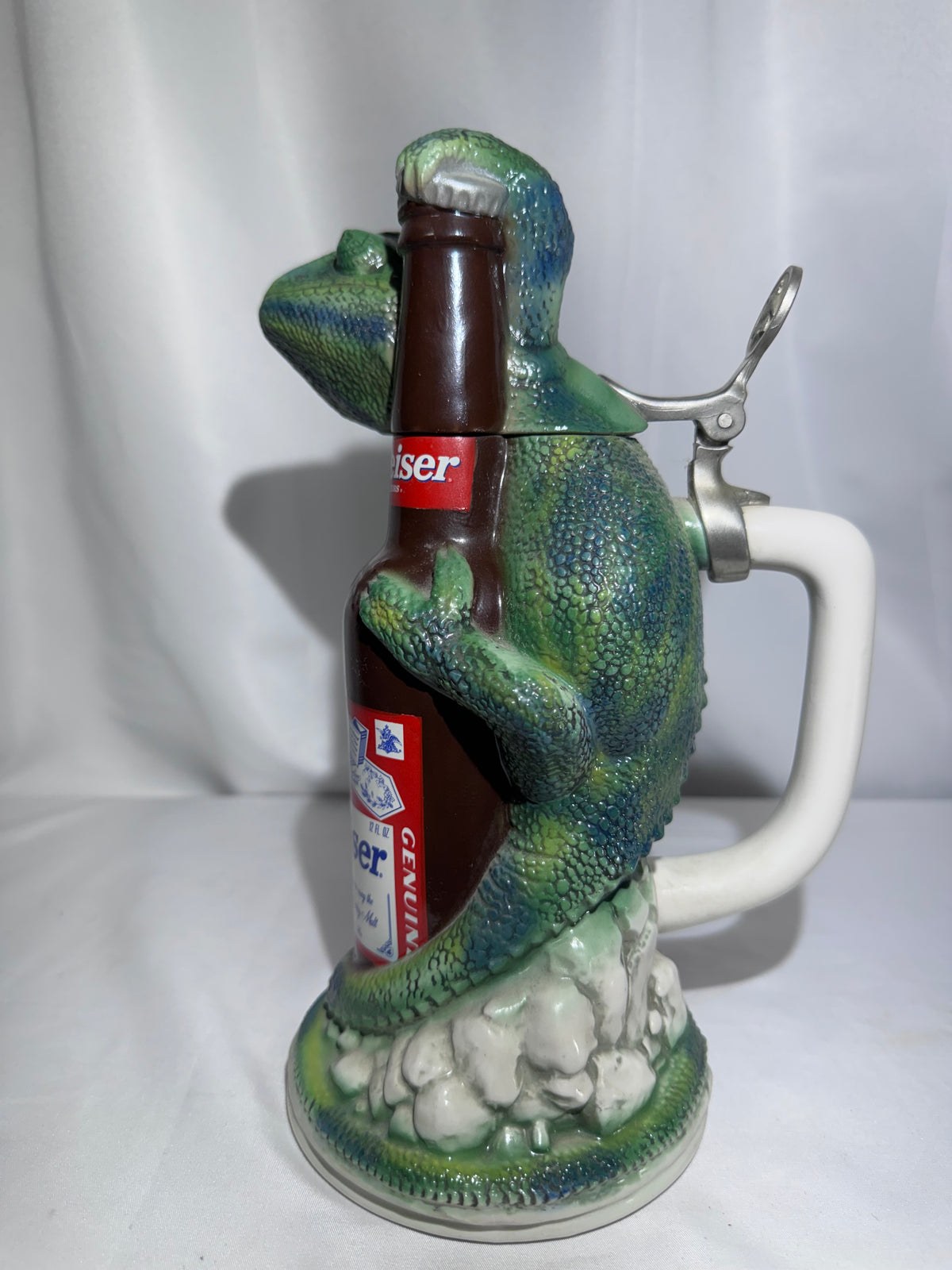 Vintage 1997 Budweiser Louie the Lizard Character Stein CS344 – Ceramarte Brazil – Boxed