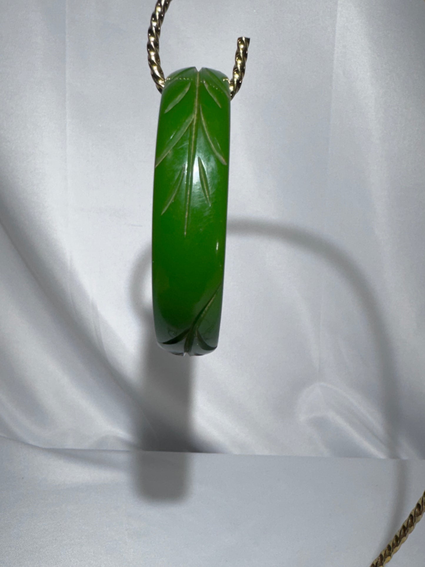 Vintage Carved Translucent Spinach Green Bakelite/Catalin Bengal – Rare Antique Jewelry