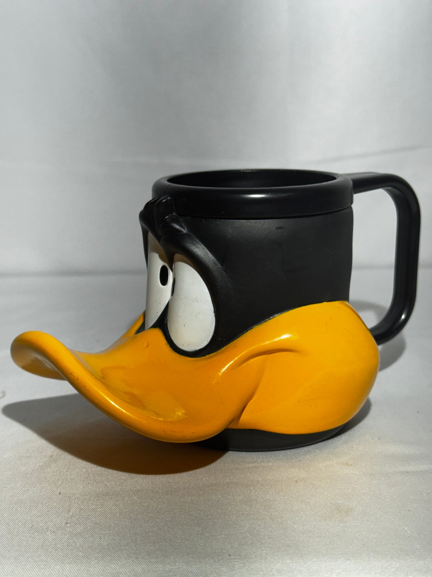 Vintage Daffy Duck Looney Tunes Plastic Resin Mug Cup w/ Handle by Applesauce WB