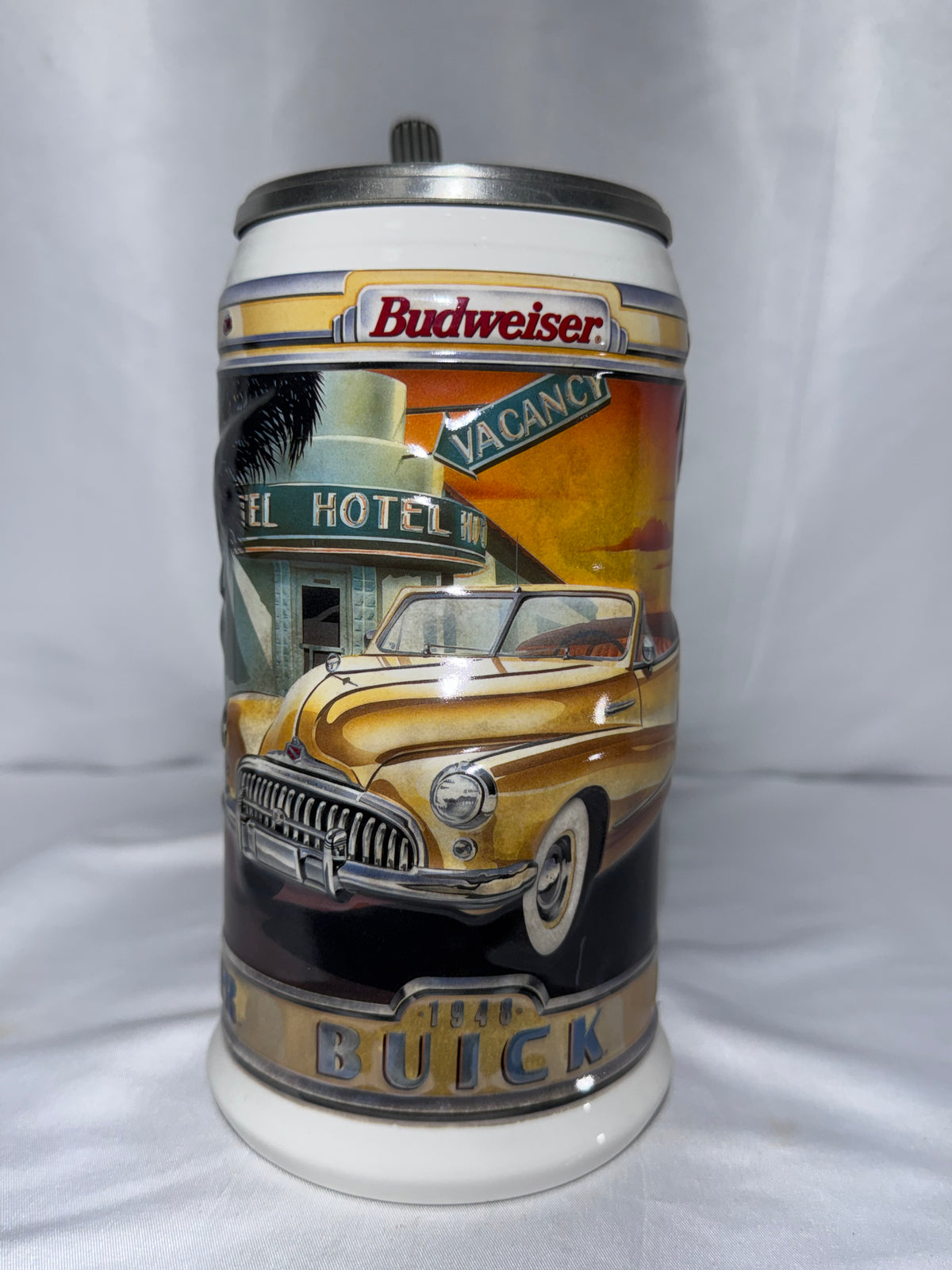 Budweiser Classic Car Series 1948 Buick Roadmaster Convertible Beer Stein CS418