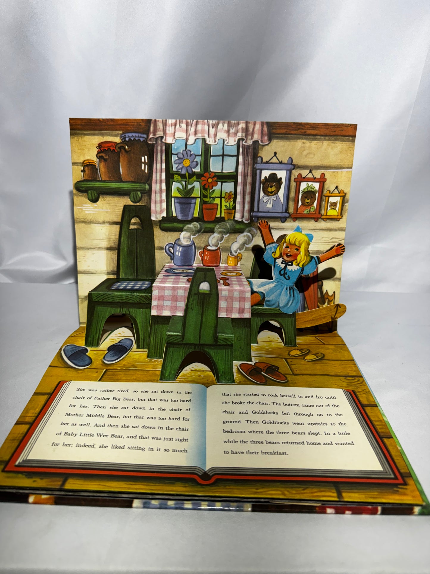 Vintage 1972–1974 Goldilocks and the Three Bears Vojtěch Kubašta Pop-Up Book Artia Prague “All Action Treasure Hour” Series