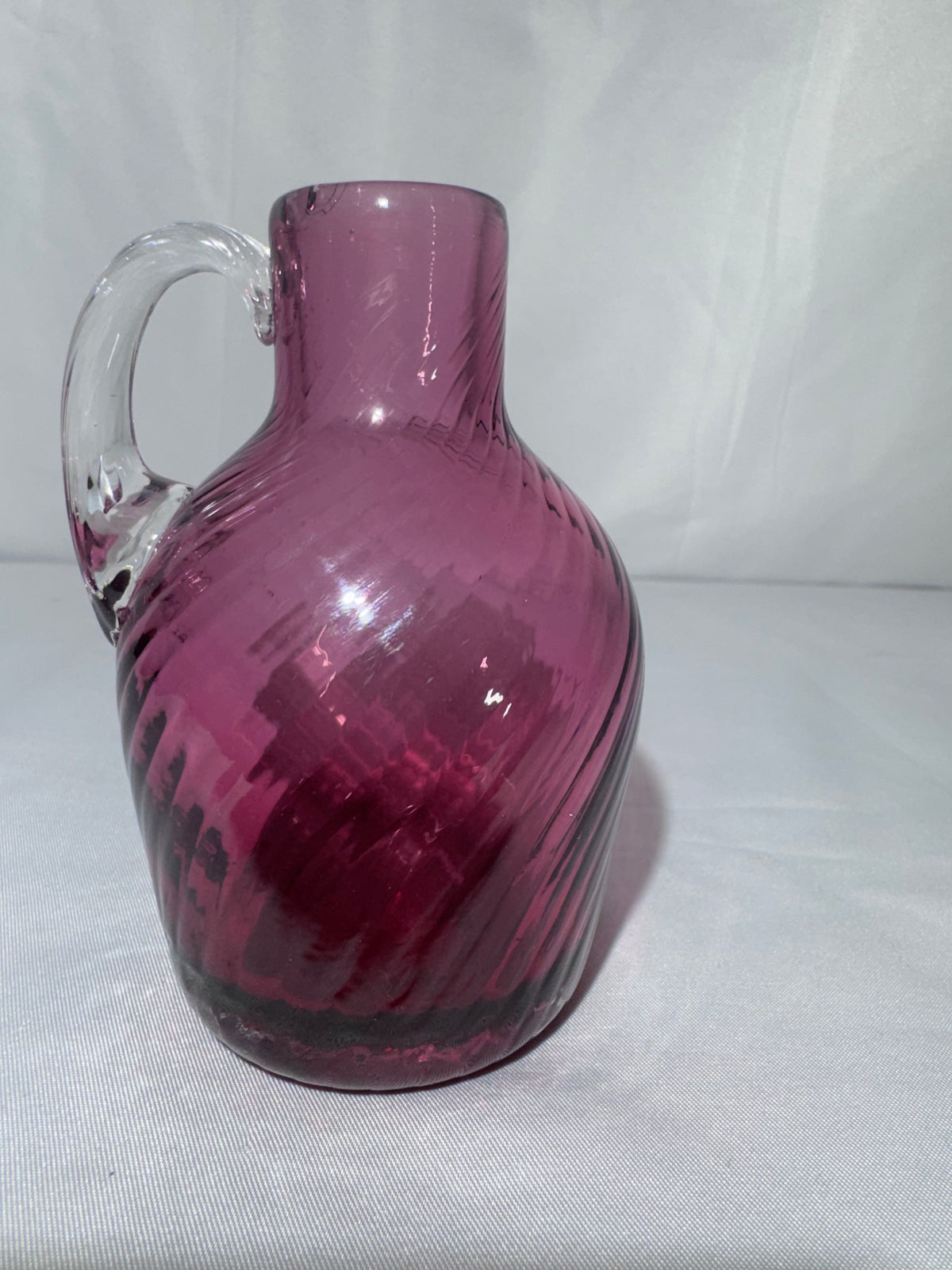 Vintage Hand-Blown Cranberry Art Glass Jug – Swirled Optic Pattern 70’s