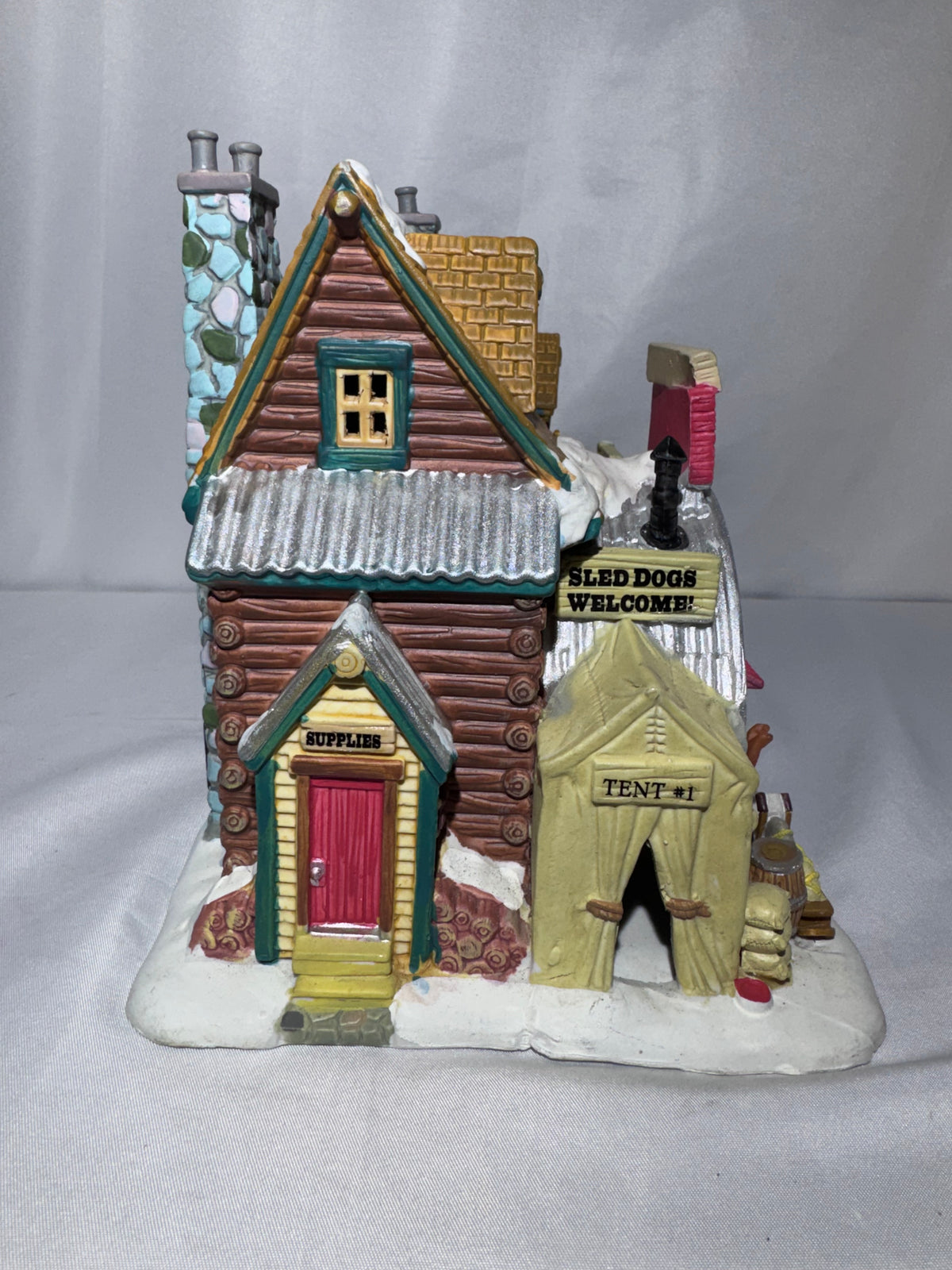 Lemax Klondike Sled Dog Excursions #95844 – 2009 Retired Christmas Village Lighted Building- read