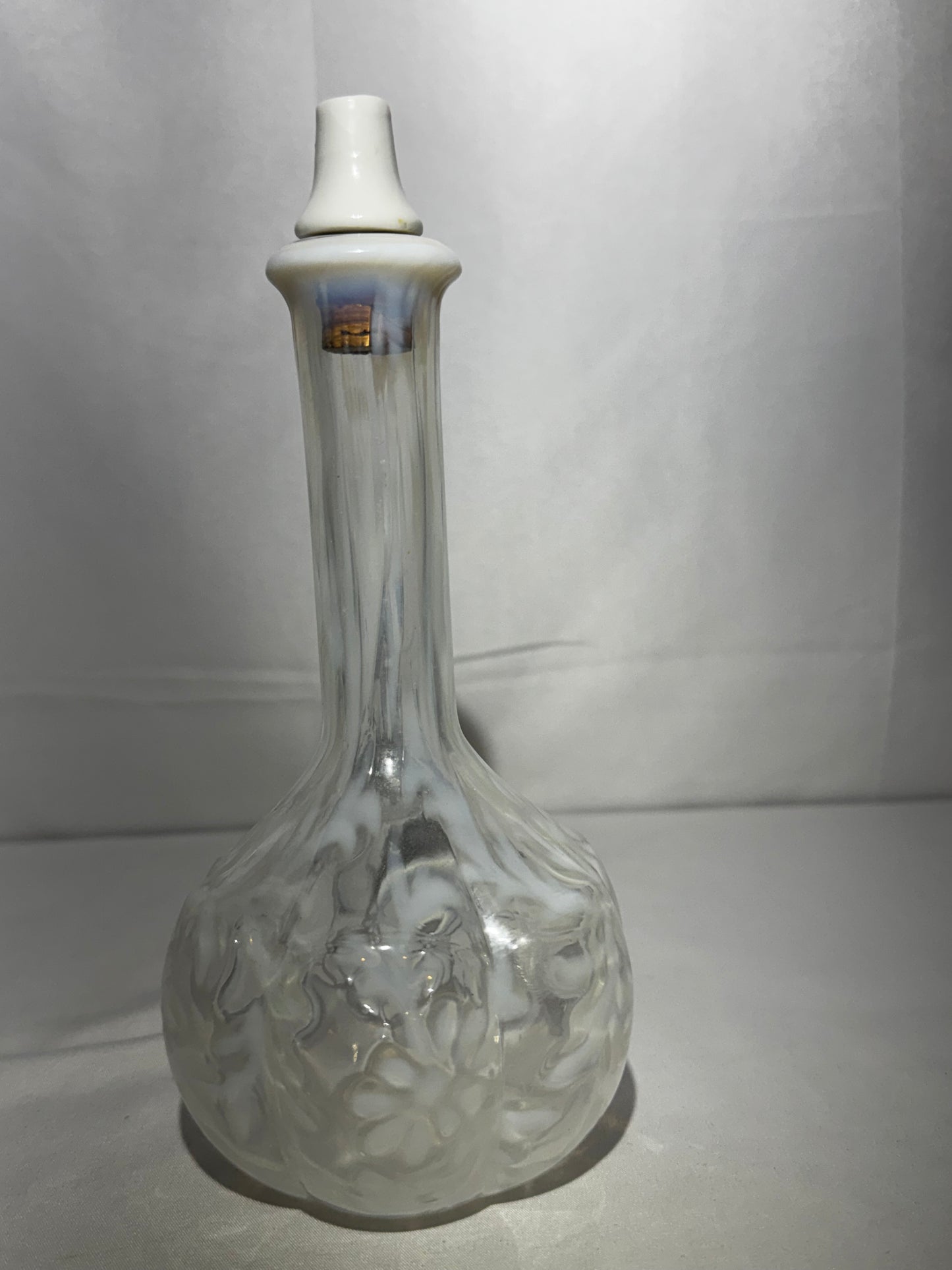 Vintage Fenton Daisy & Fern White Opalescent Glass Barber Bottle Decanter w/ Stopper