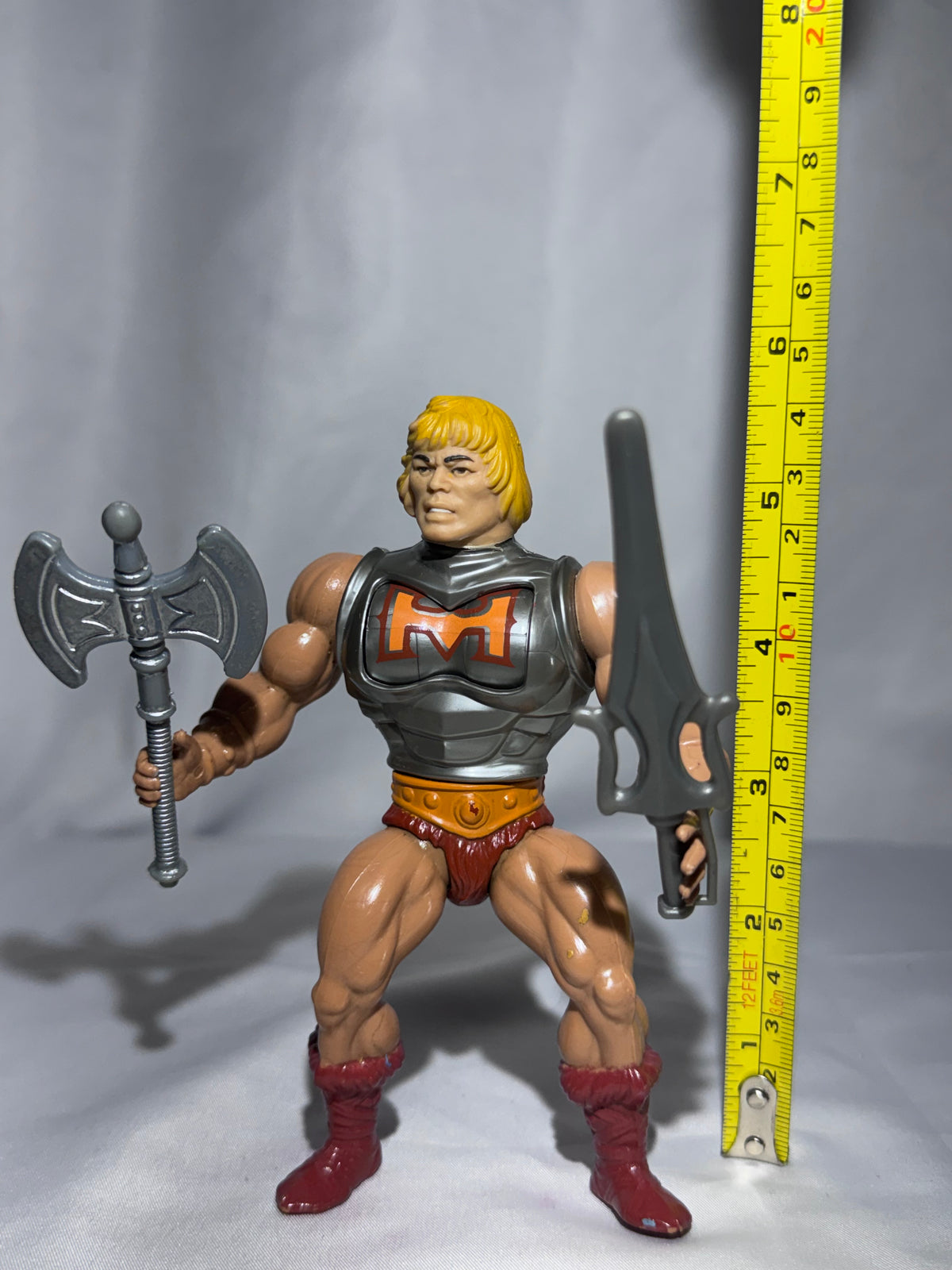 Vintage 1983 Mattel Masters of the Universe Battle Armor He-Man with Masks of Power Mini-Comic