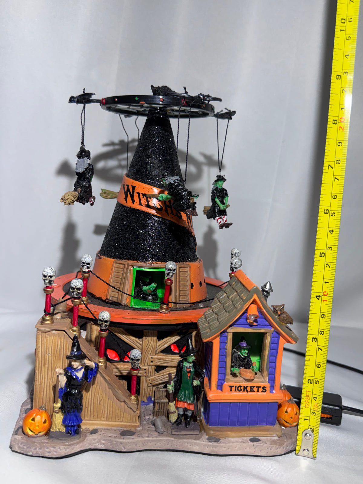 Lemax Spooky Town Witch’s Hat Carnival Ride #84744 – Retired 2008 – Halloween Village
