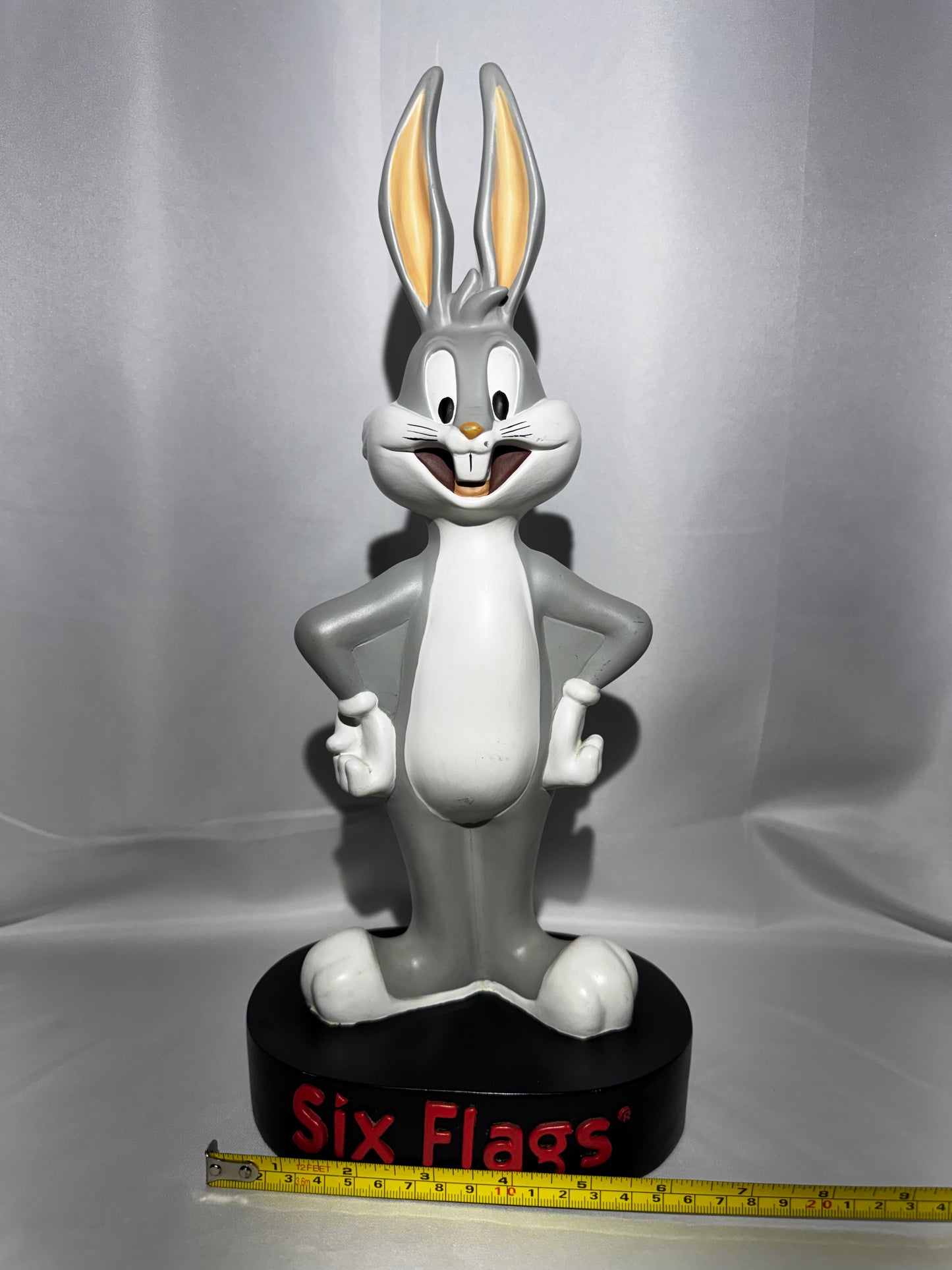 Vintage 1997 Warner Bros Bugs Bunny Six Flags Resin Coin Bank w/ Tag 14.5”