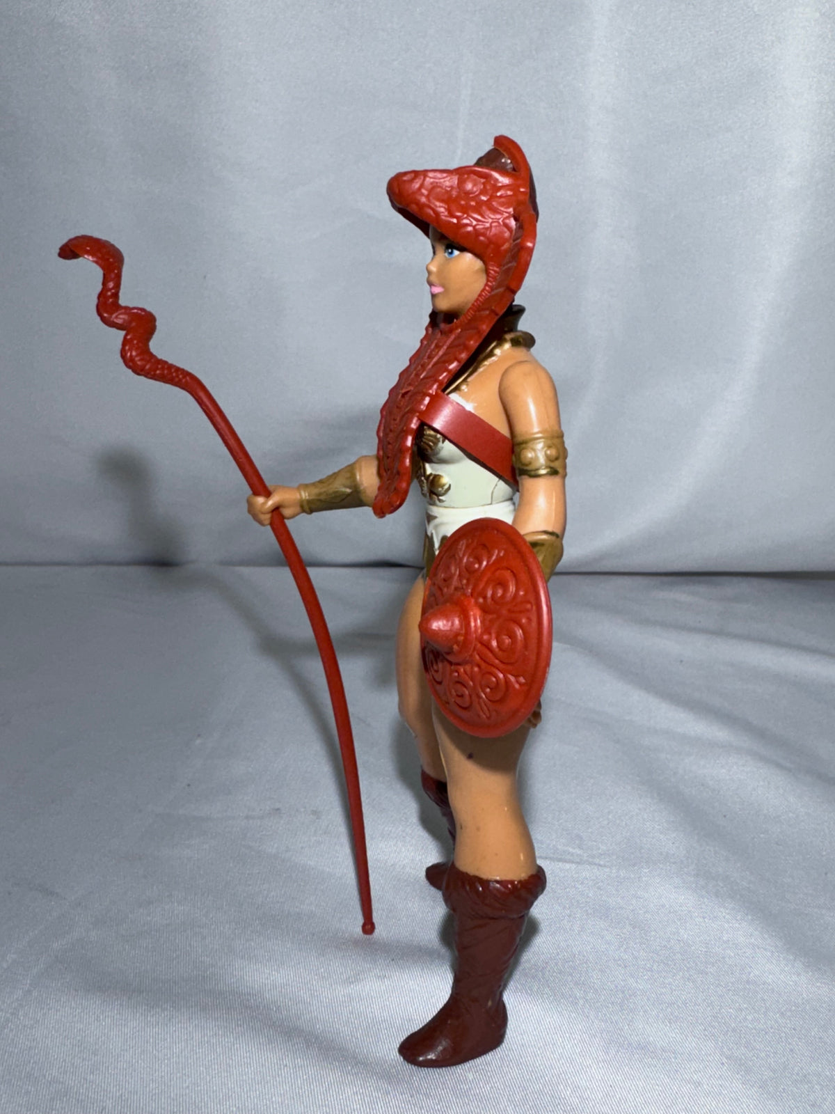 Vintage 1981 Mattel Masters of the Universe Teela Action Figure w/ Accessories & Mini-Comic