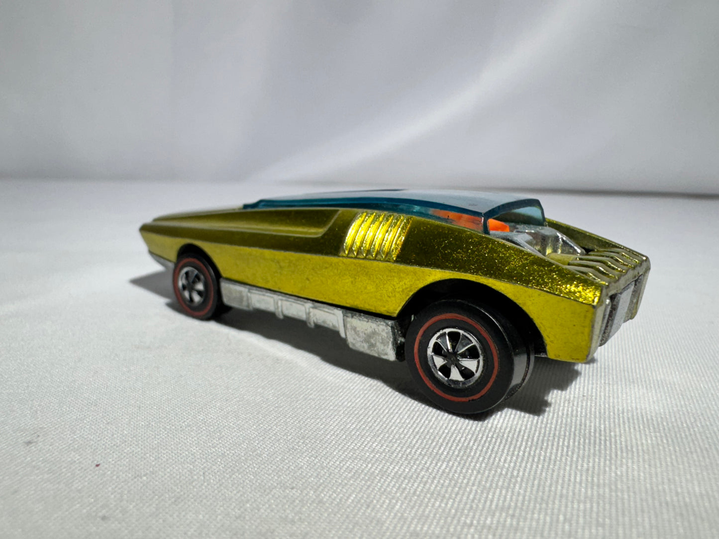 Hot Wheels Redline – Gold Whip Creamer (1969 Mattel)