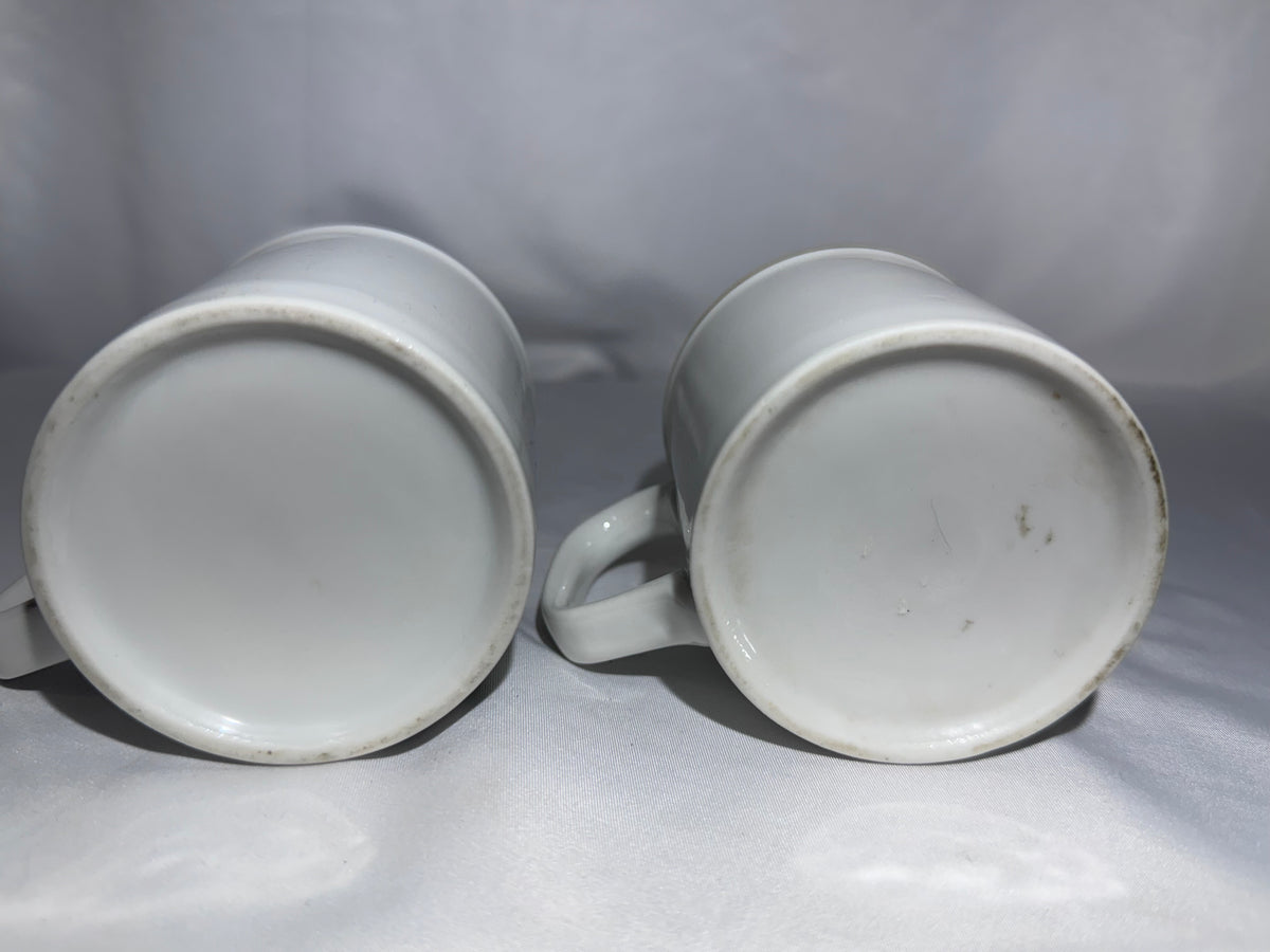 Vintage Kashima Christmas Holly Porcelain Coffee Mugs – Set of 2 – Gold Trim – Made in Japan