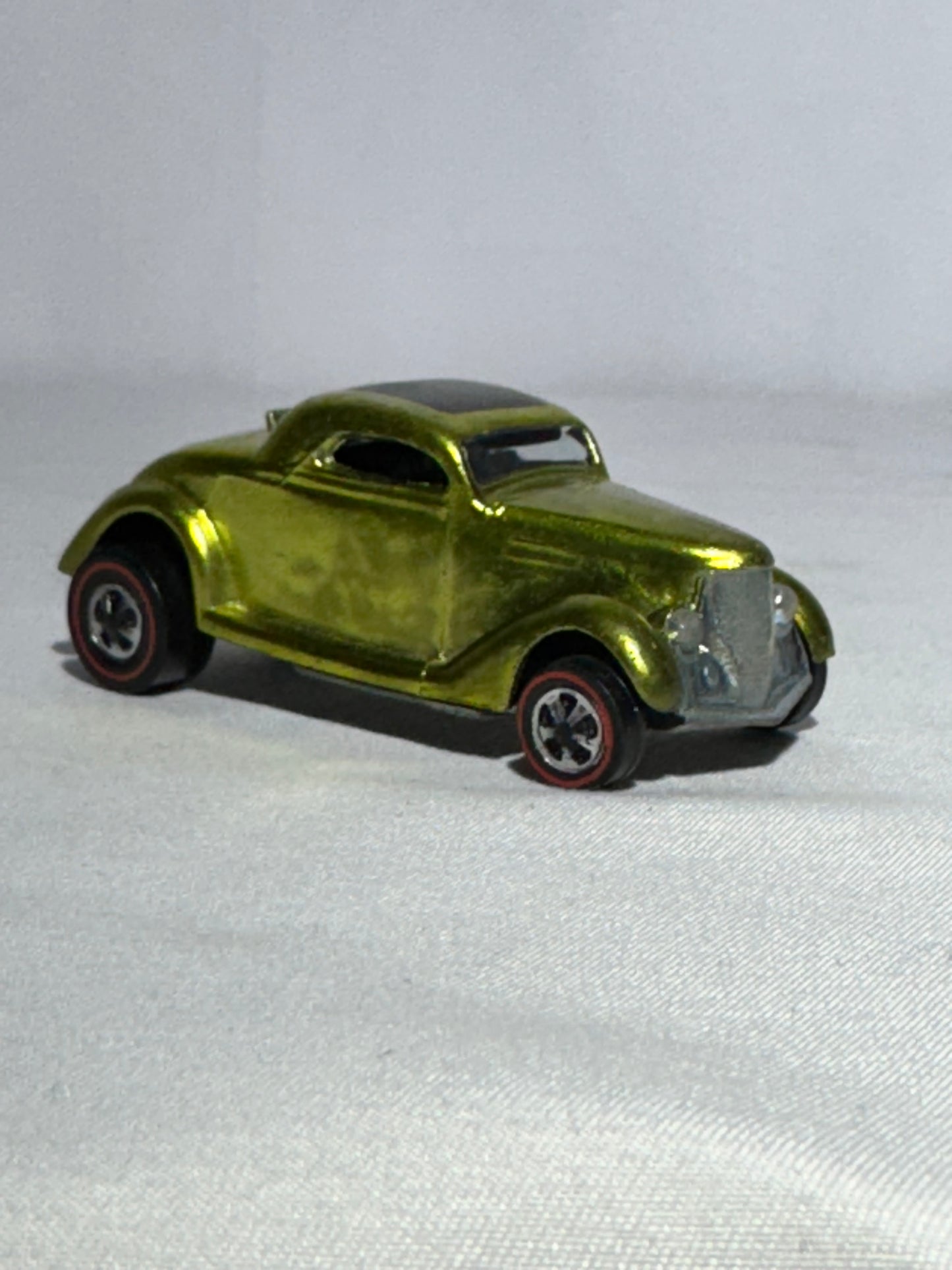 Hot Wheels Redline Classic ’36 Ford Coupe Antifreeze Lime